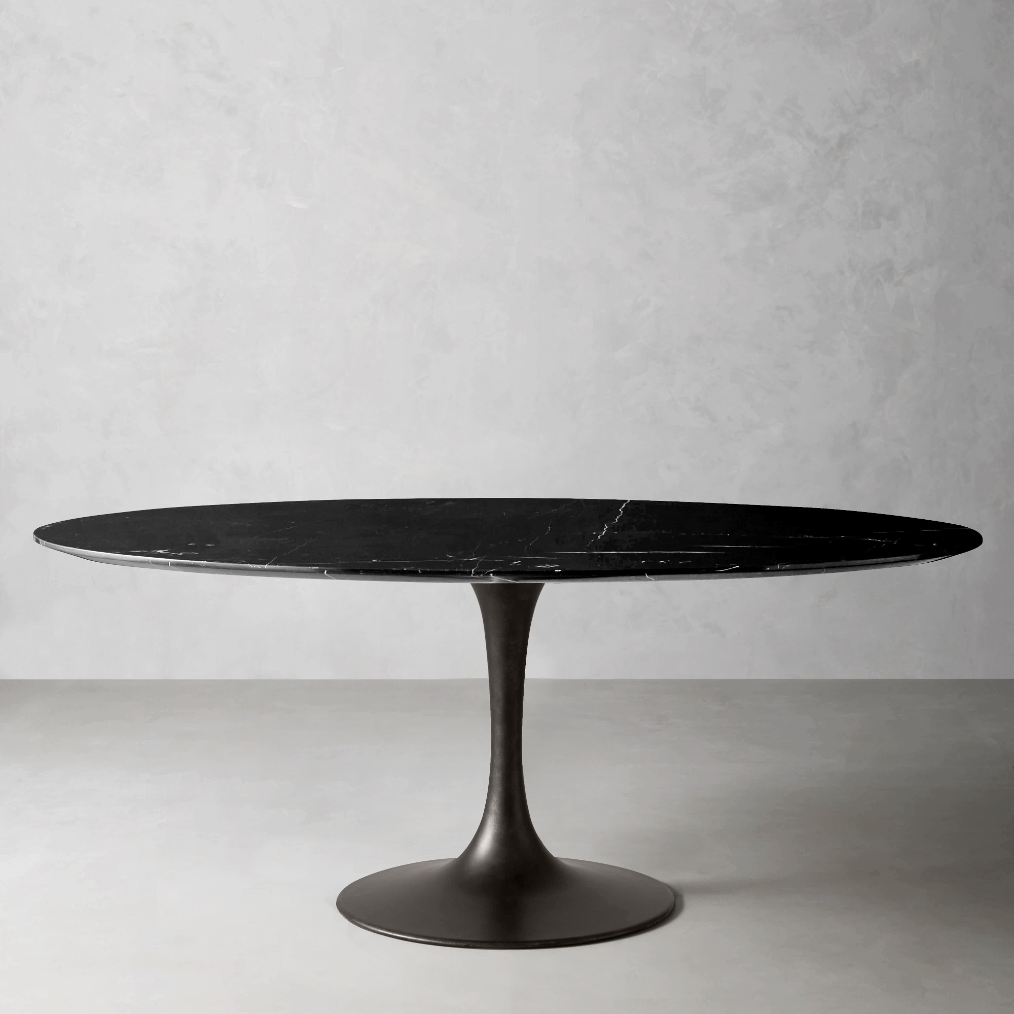 Tulip Oval Pedestal Dining Table (70