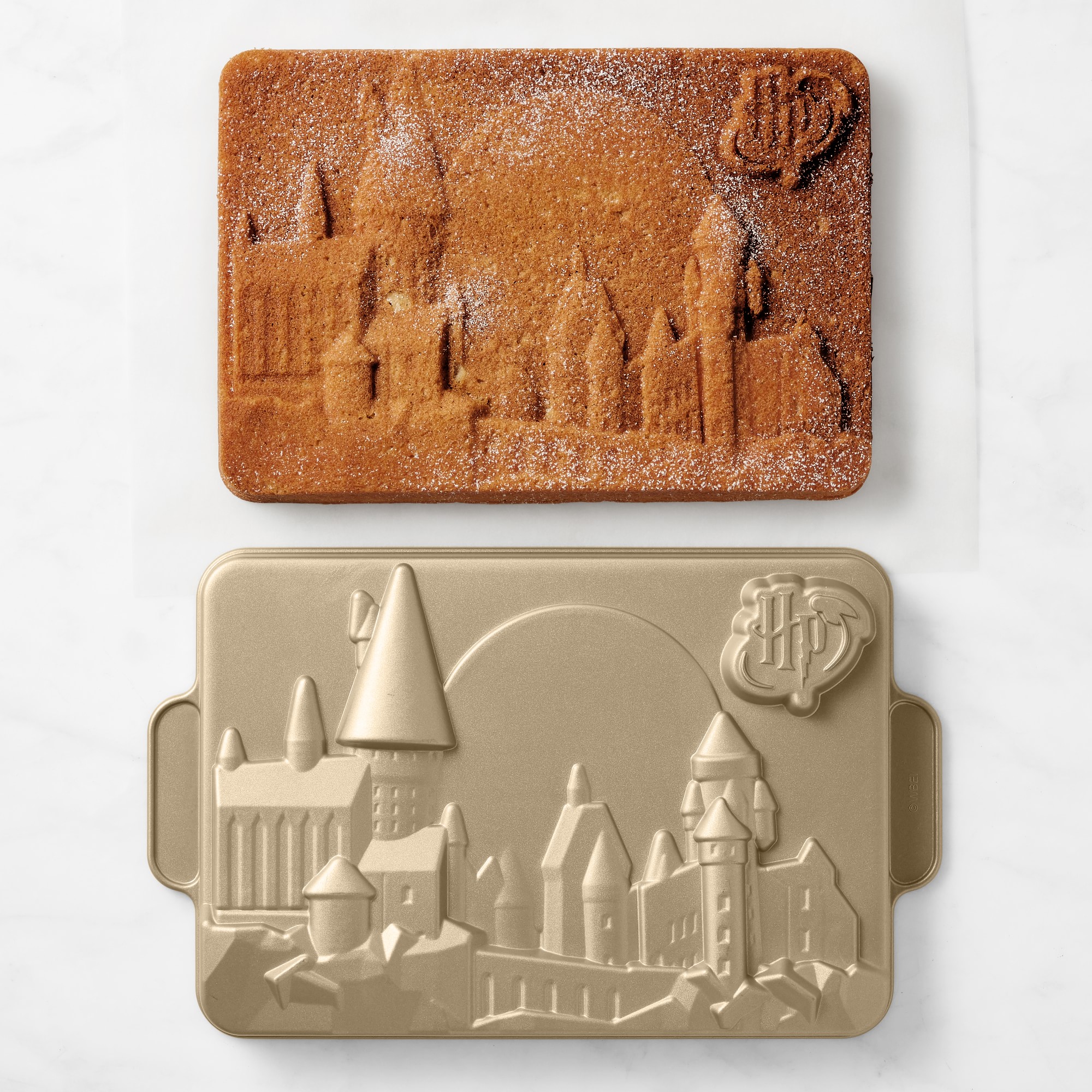HARRY POTTER™ Hogwarts Cast Aluminum Nonstick Cake Pan, 13