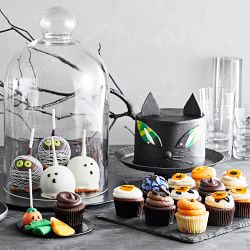 Halloween Mummies & Ghosts Caramel Apples