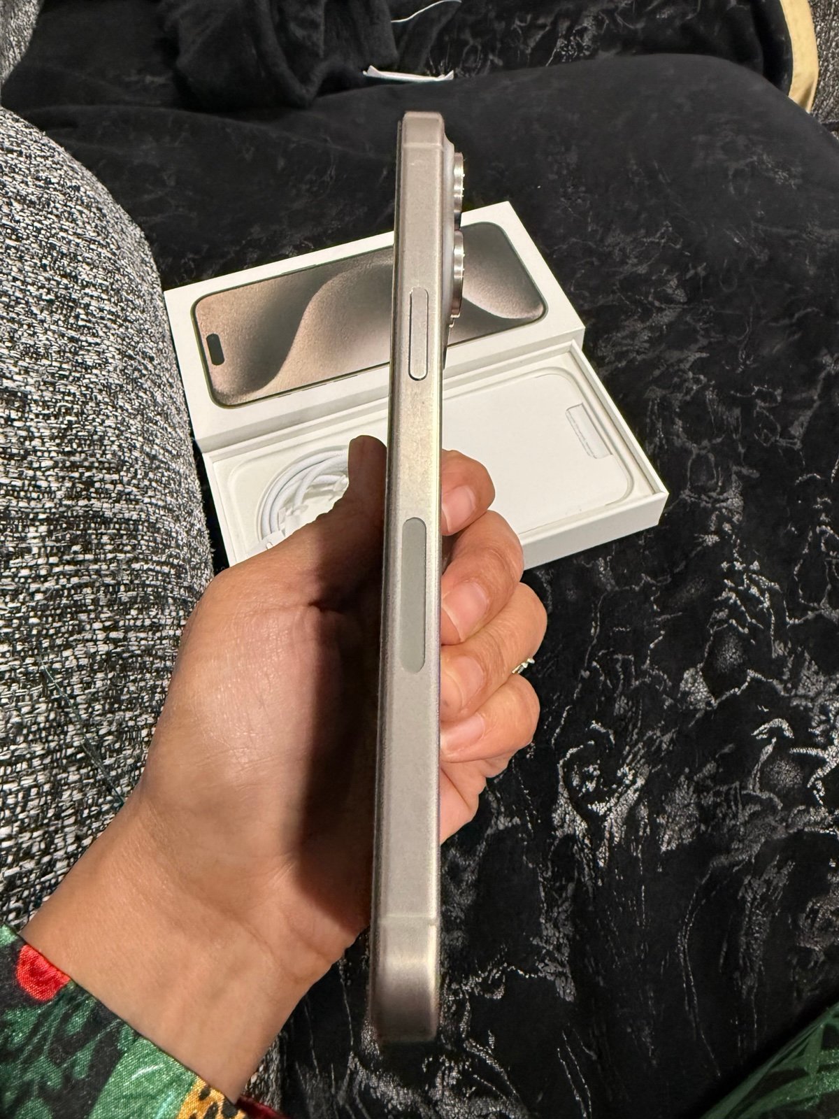 iPhone 15 Pro Max 1TB Unlocked Natural Titanium Color 7L63