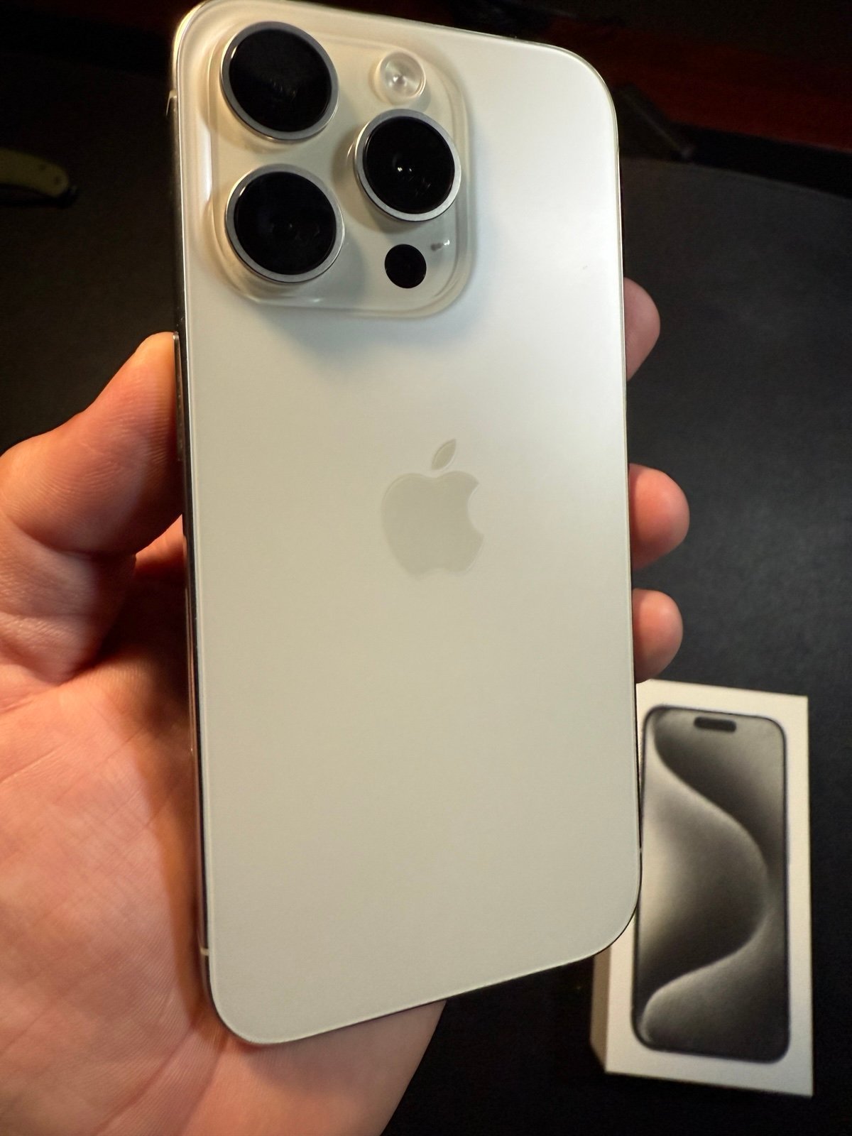 Unlocked iPhone 15 Pro 256GB White Titanium FIRM PRICE 2M67