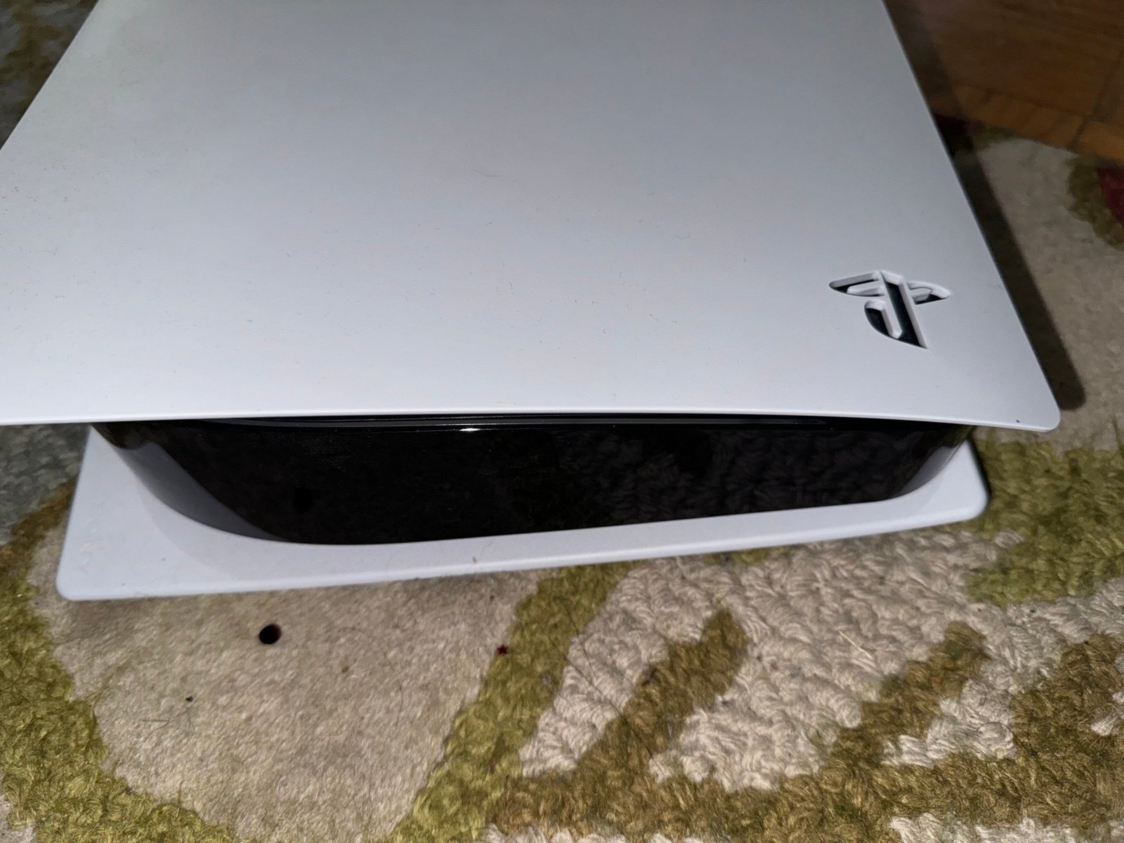 Sony PlayStation 5 Console in White 7O78