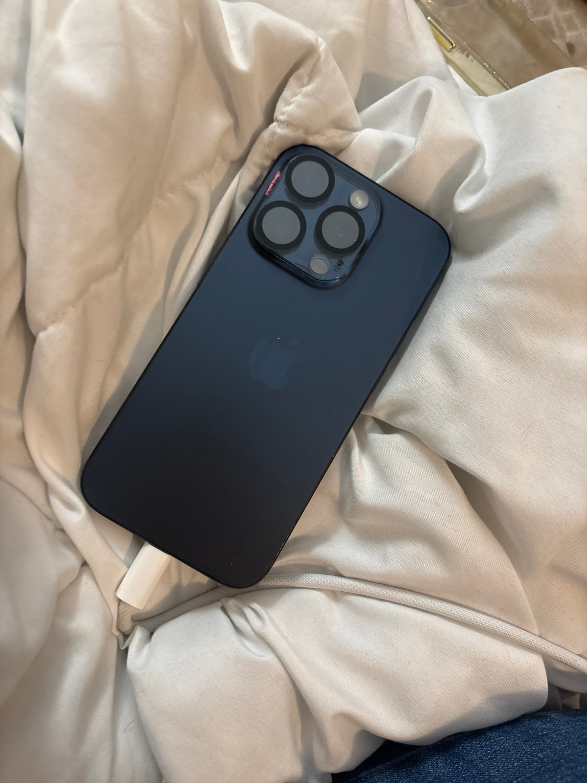 iPhone 15 pro 6N35