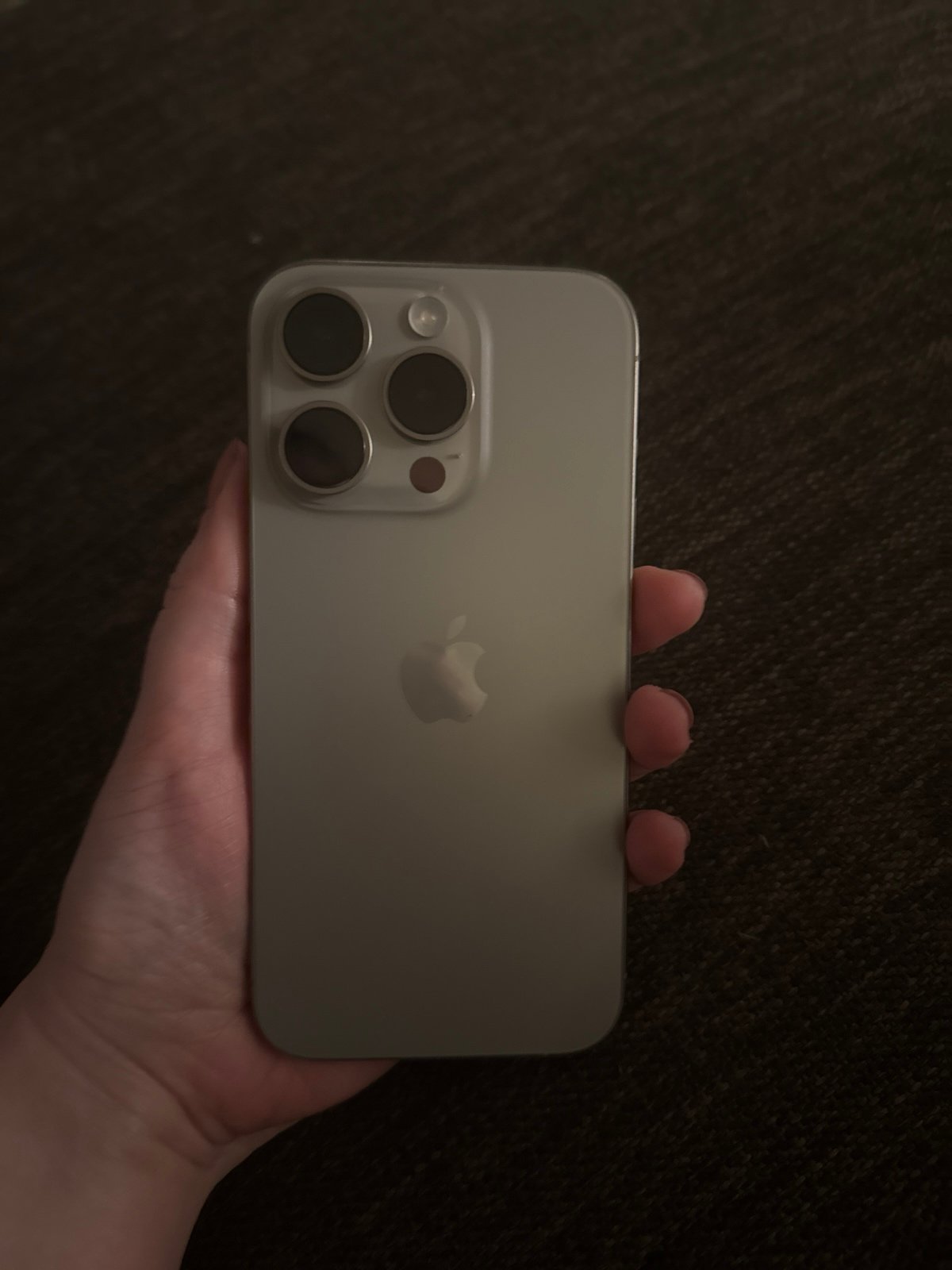iphone 15 pro 512gb titanium 7G59