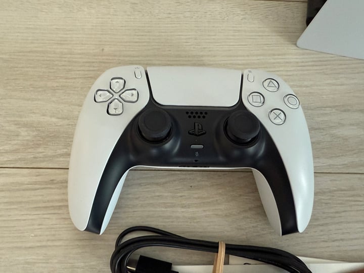 PlayStation 5 Disc Version Full Set with Madden 23 8Z12