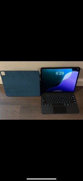 Apple iPad Pro Bundle 7J52