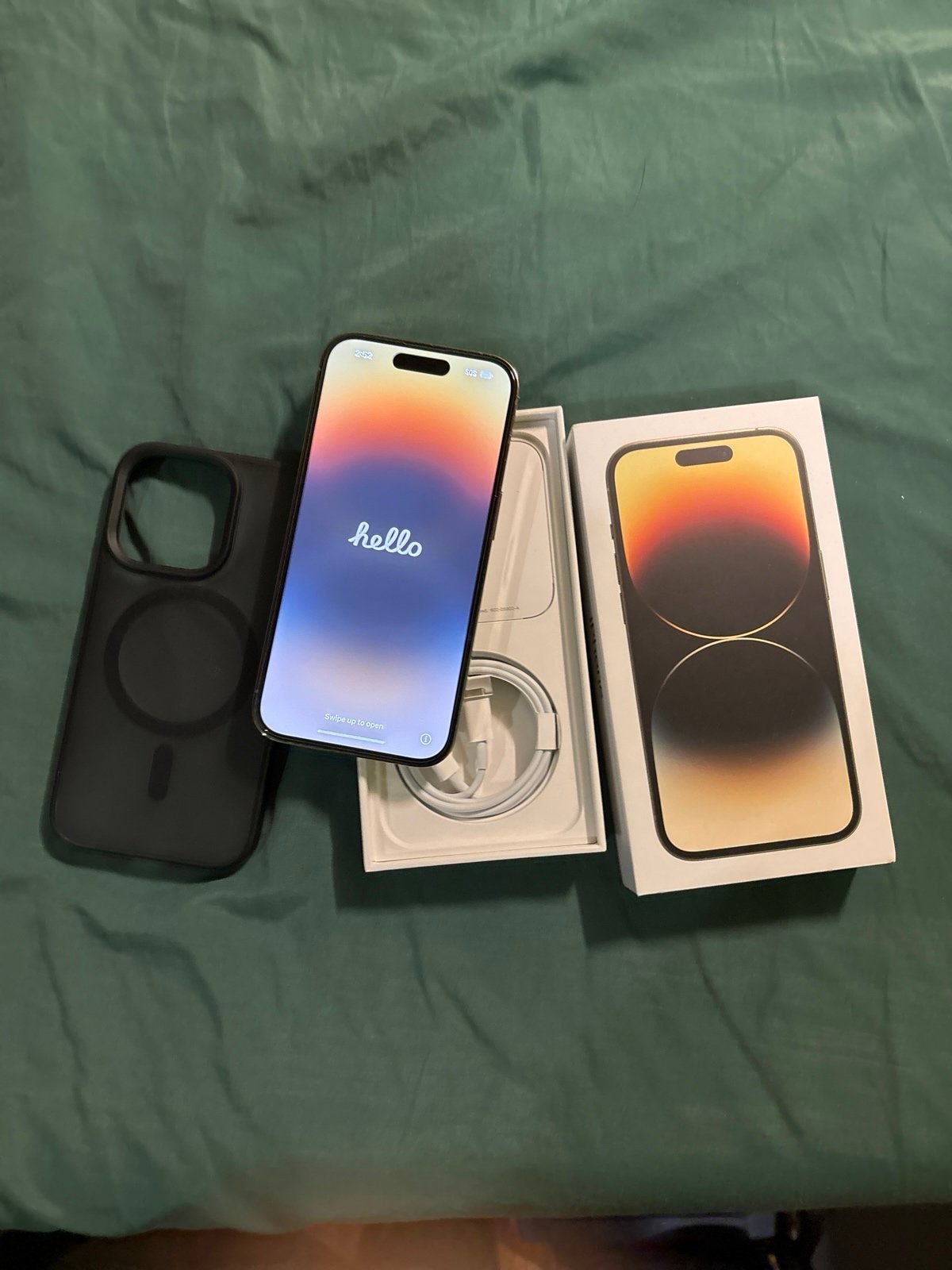 iPhone 14 Pro ( Unlocked ) 3J53