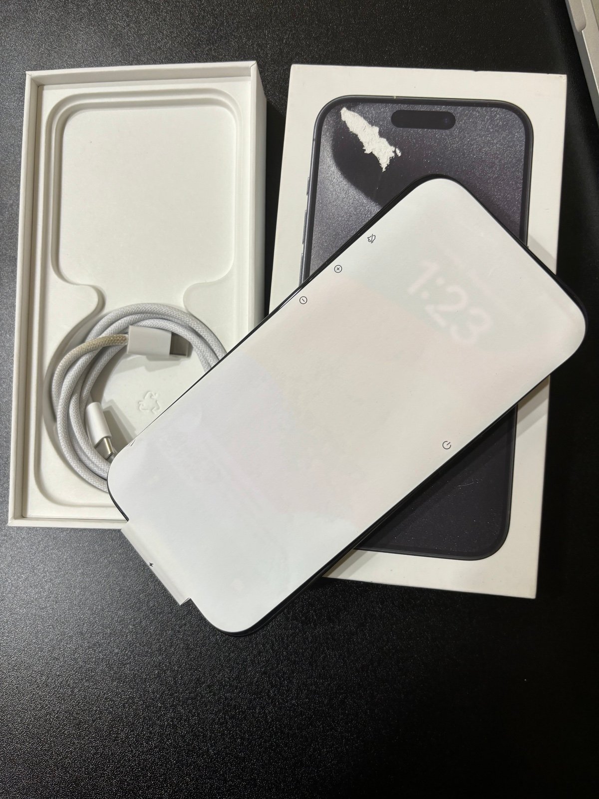 Apple iPhone 15 pro 128 gb Black titanium UNLOCKED 8R67