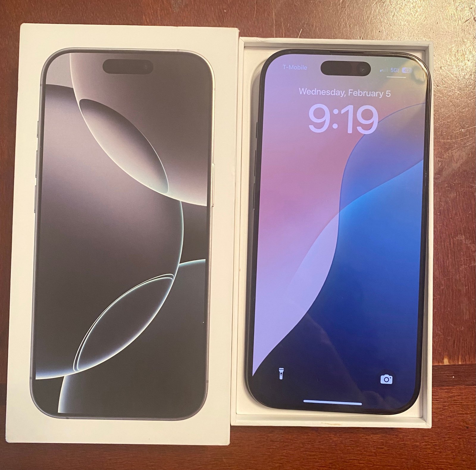 iPhone 16 pro black 256GB unlocked 3B19