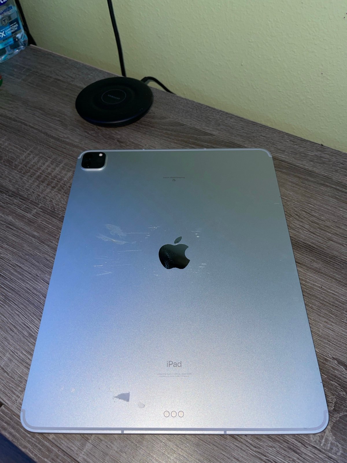 Apple iPad Pro 12.9in 5th Gen- 127GB (Wifi+ Cellular) (Unlocked) - Silver 2U26