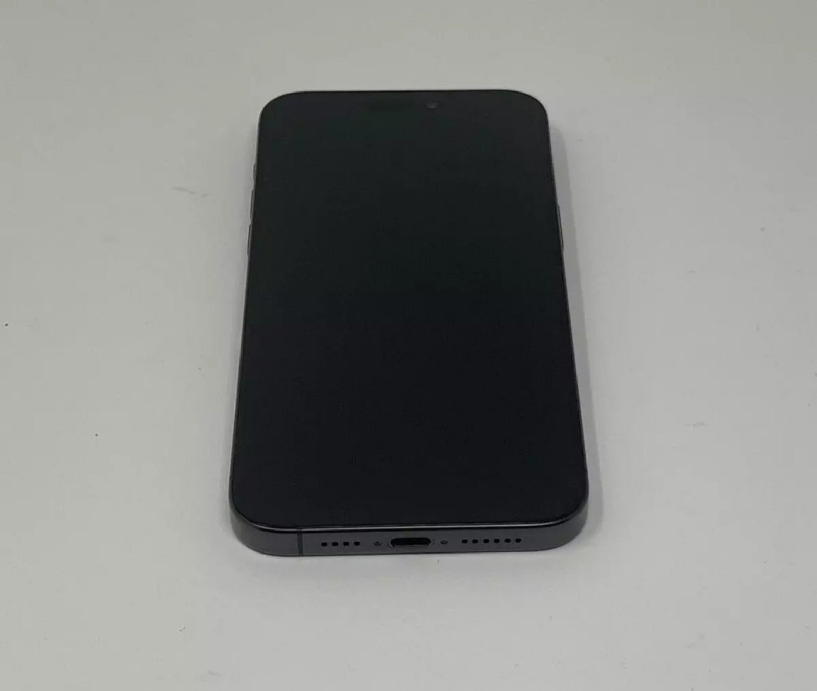 Apple iPhone 15 Pro Max 1TB in Black Titanium Excellent Condition (Unlocked) 7Z12