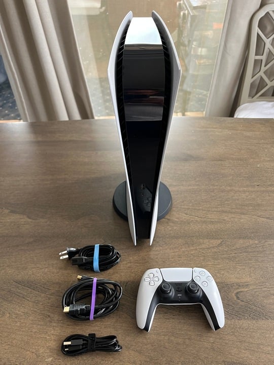 Sony PlayStation 5 Digital Edition Console With Additional 1TB NVMe SSD Storage 3L76