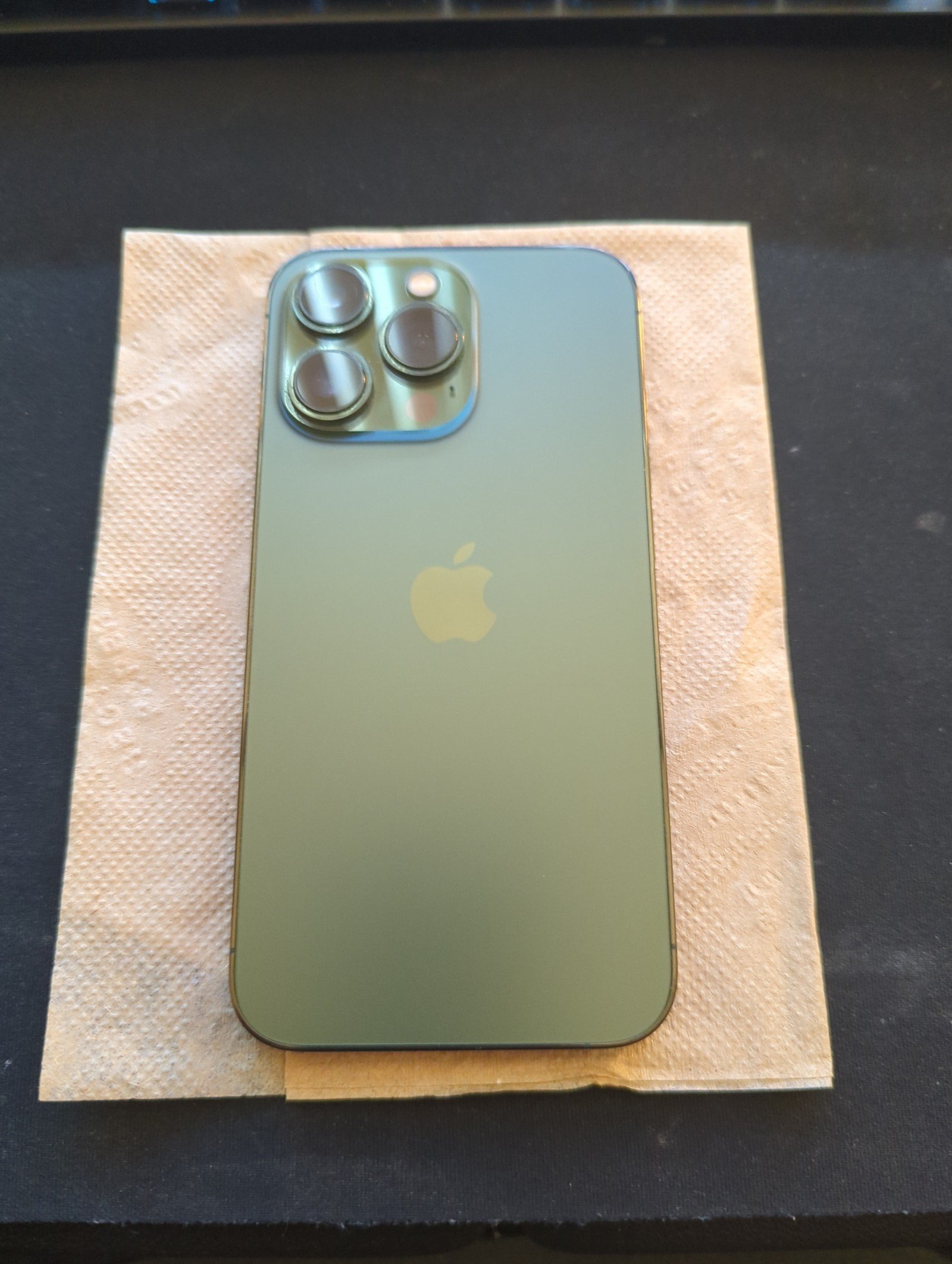 Apple iPhone 13 Pro 128 GB in Alpine Green for Unlocked 8W92