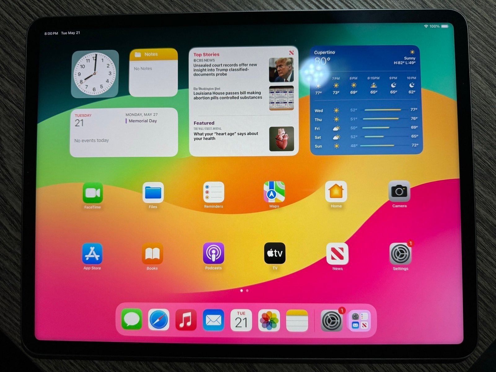 iPad Pro 12.9 (5th gen - Wi-Fi) 256 GB + Magic Keyboard 1U83