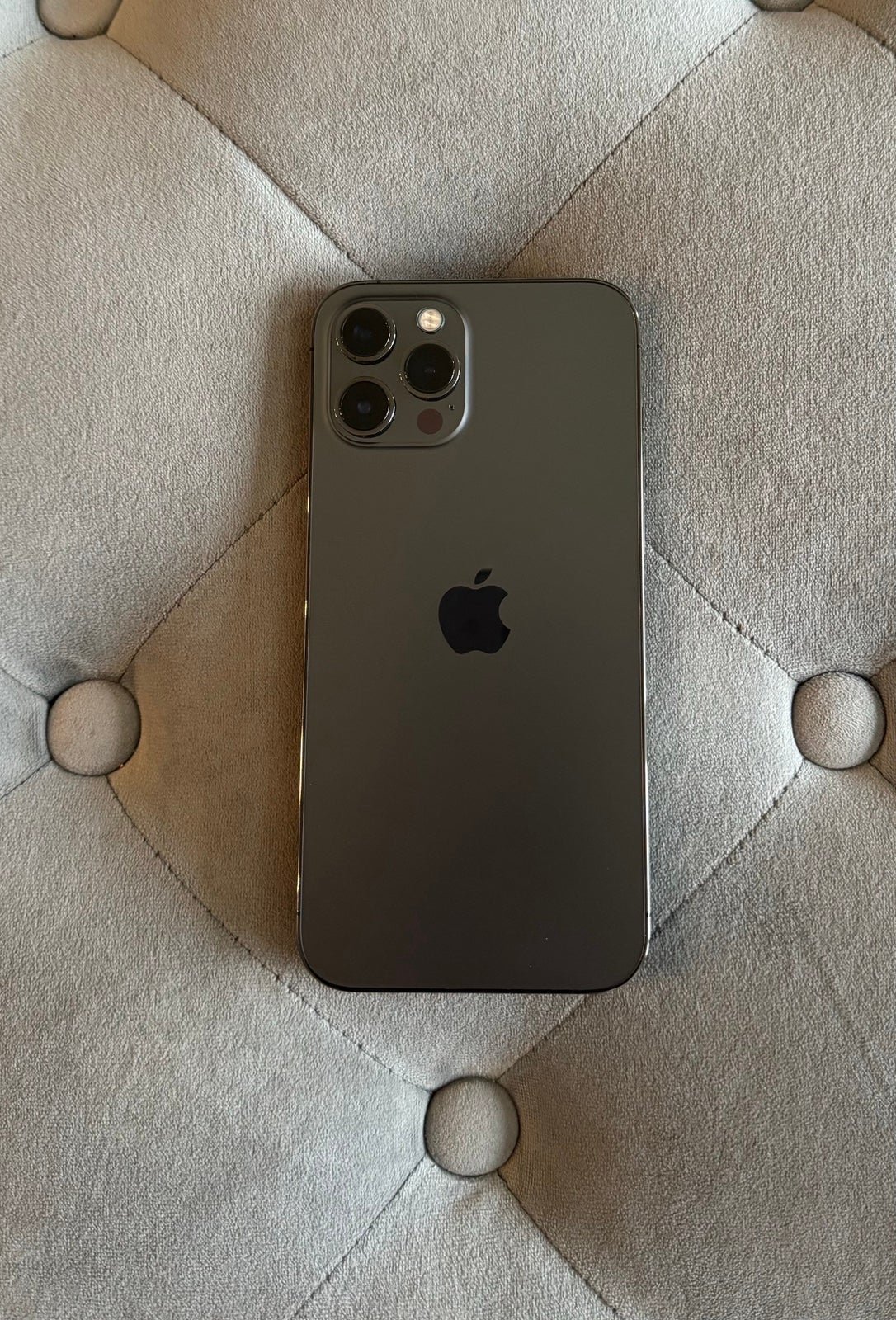 iPhone 12 Pro Max Unlocked 256 GB Graphite Great Condition 6X29