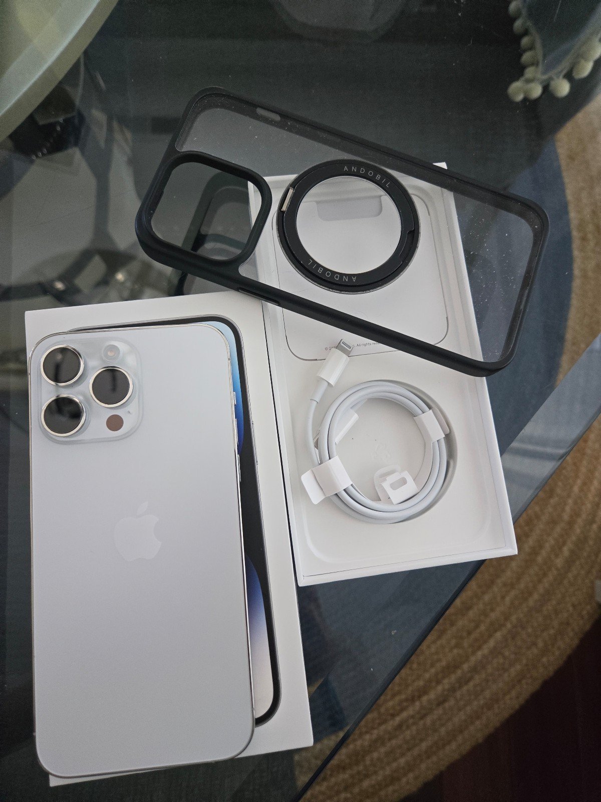 iphone14 pro max white phone UNLOCKED 8Y21