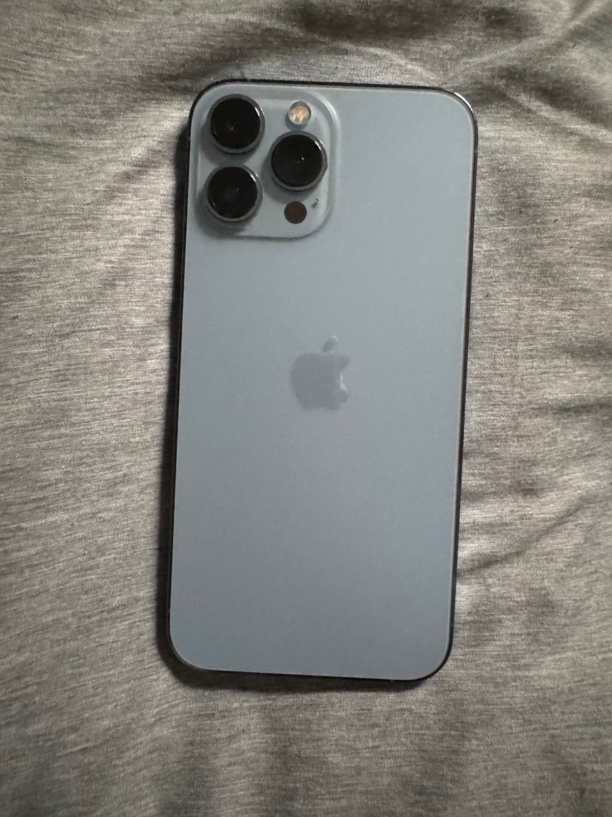 iPhone 13 Pro Max 8H16