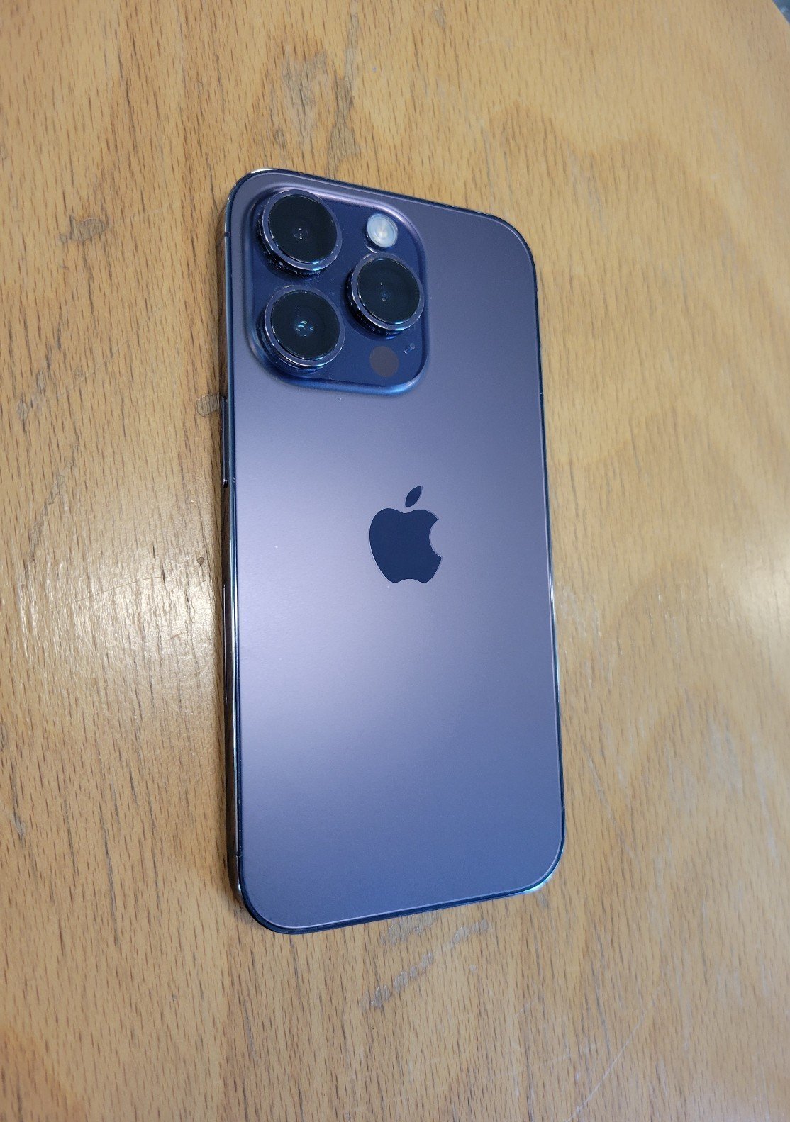 iPhone 14 pro phone unlocked 256 purple 6X11