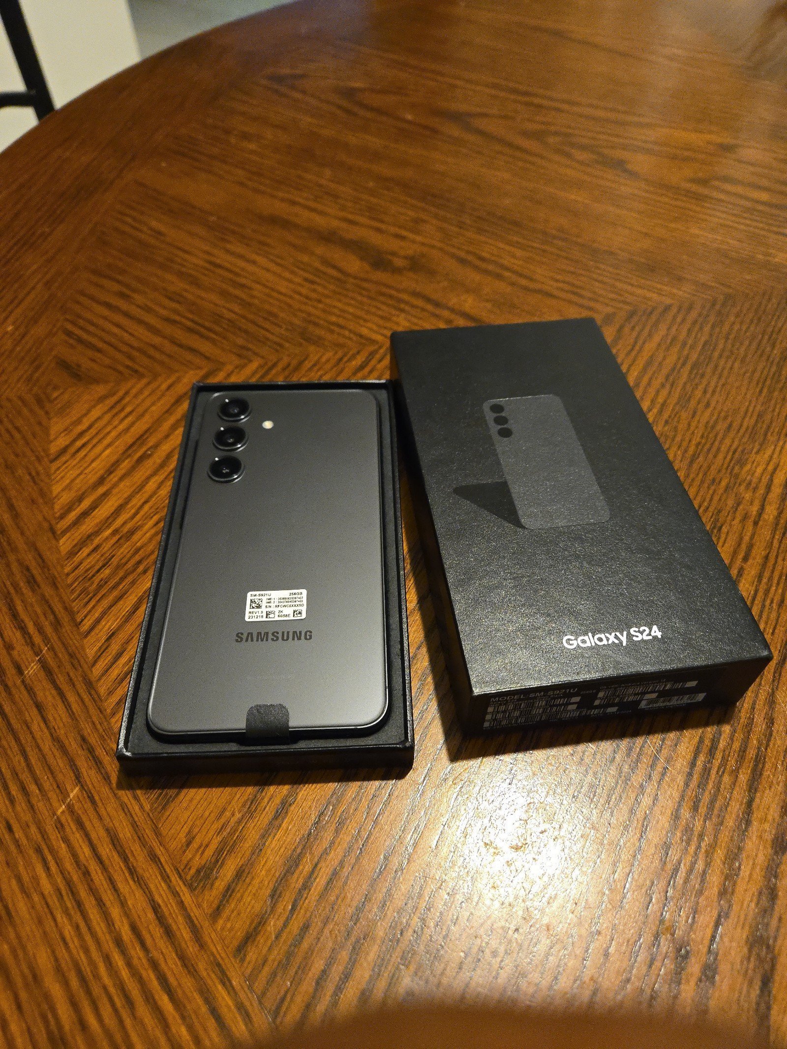 Samsung Galaxy s24 256GB AT&T & CRICKET