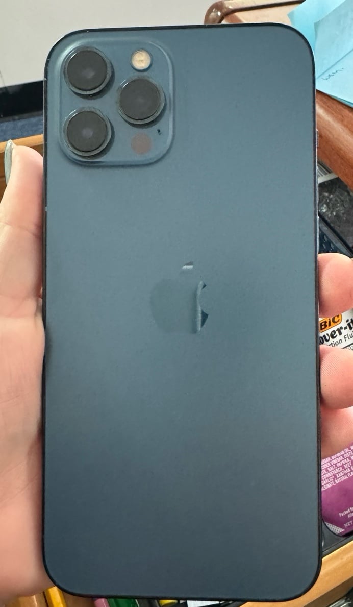 iPhone 12 Pro Max 7W28