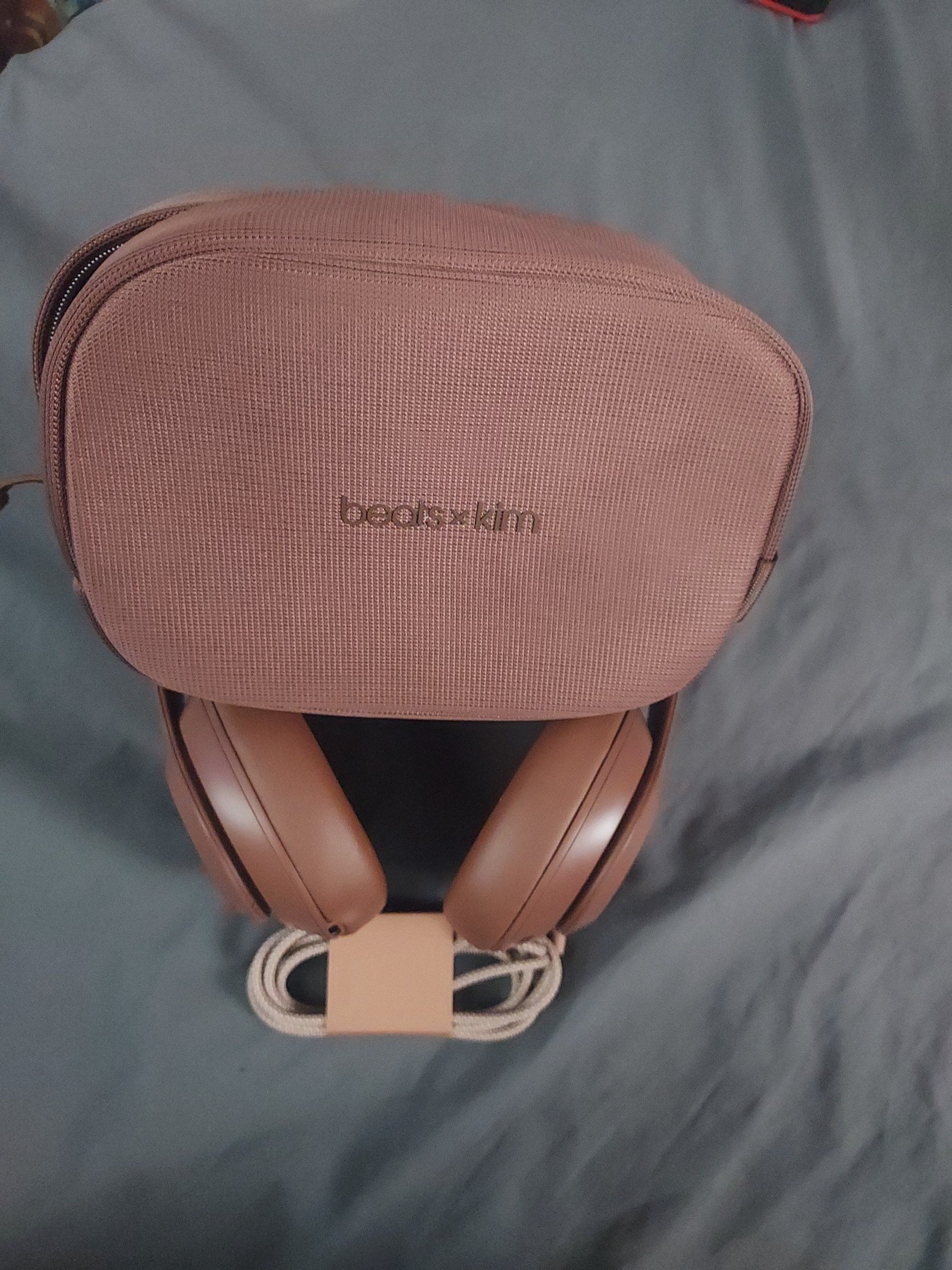 Beats Studio pro X Kim