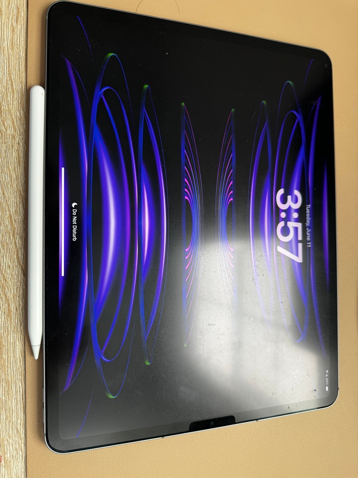 iPad Pro 12.9 6th gen with pencil! 6G71