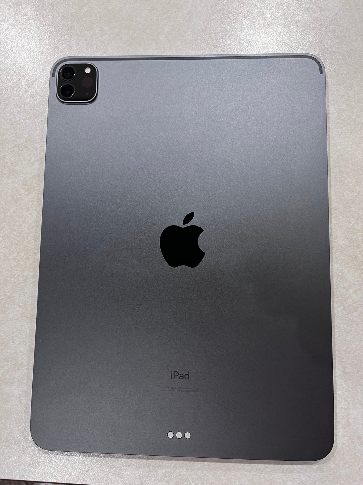 iPad Pro 11 inch 3rd generation with Apple Pencil and Screen Protector 3T87