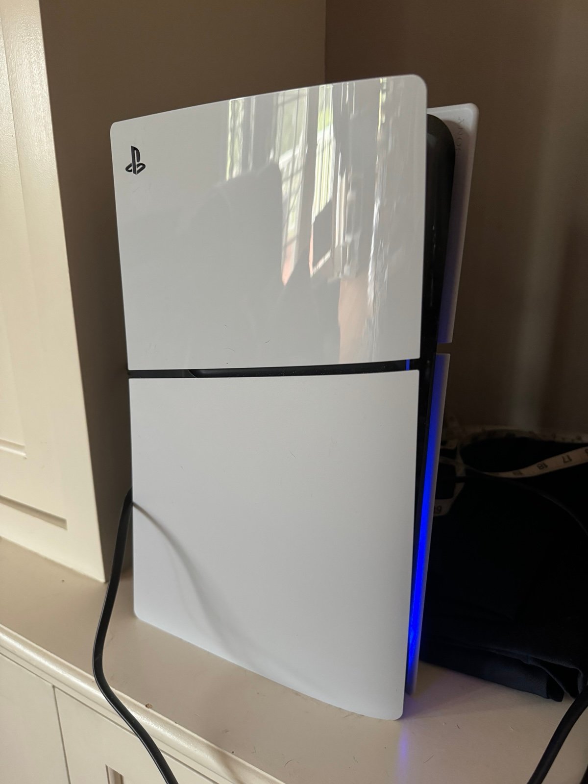 PlayStation 5 825 GB White Digital Edition Like New 9A66