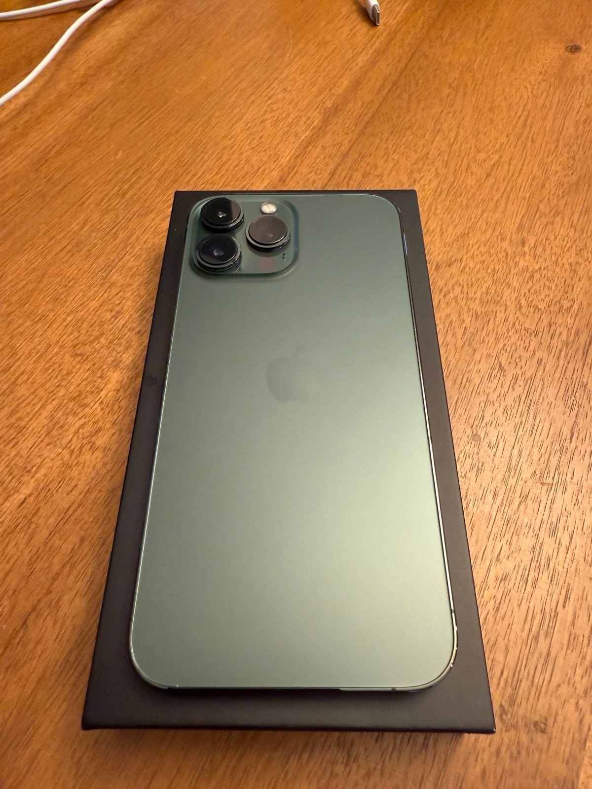 iPhone 13 Pro Max Unlocked 2J26