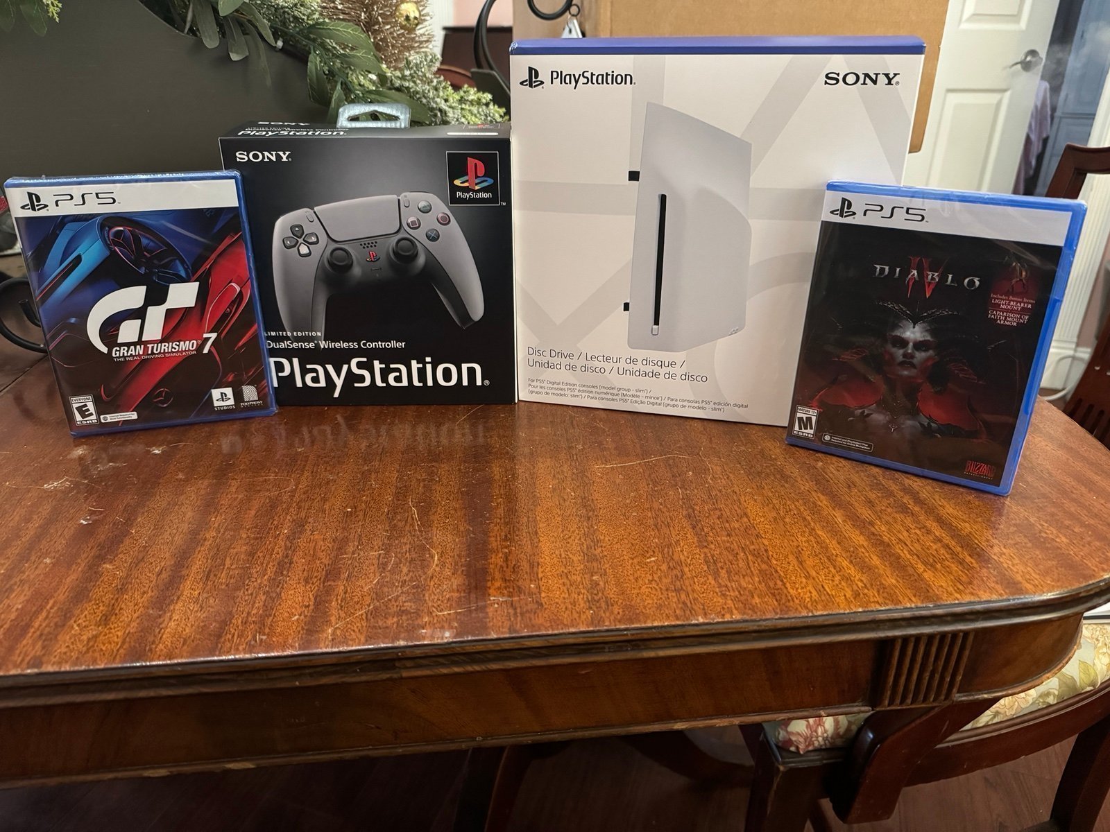 PlayStation 5 gaming bundle 1P72