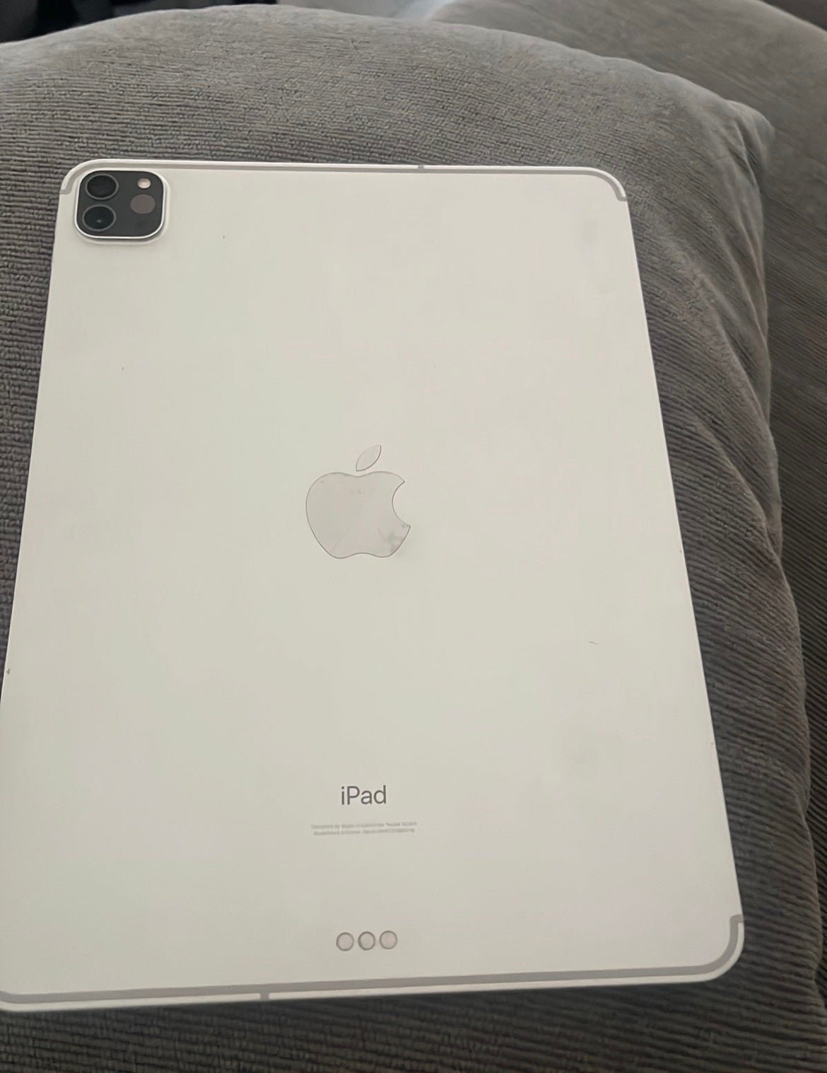 iPad pro and iPad rosegold 6S15