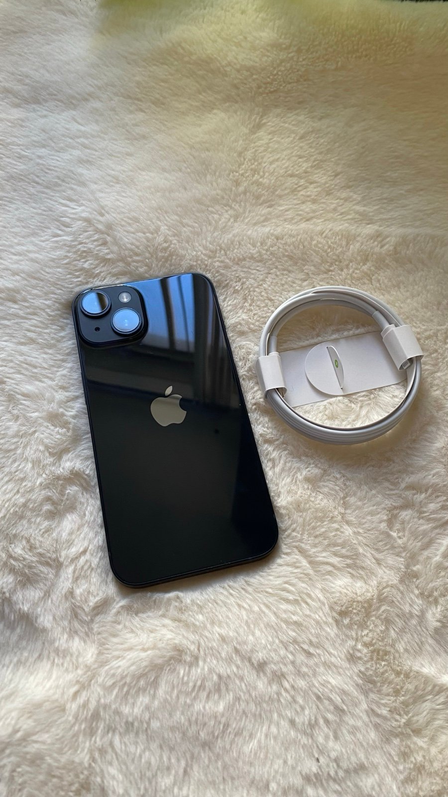 iPhone 14 128gb Midnight UNLOCKED 9G57