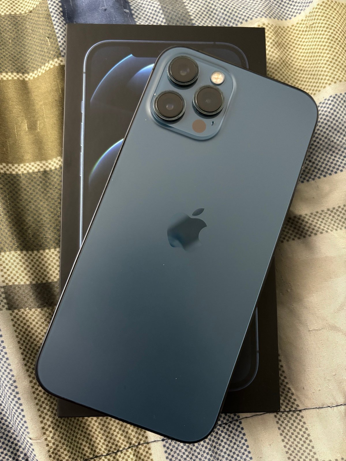 iPhone 12 Pro Max ❗️FREE SHIPPING❗️ 7N69