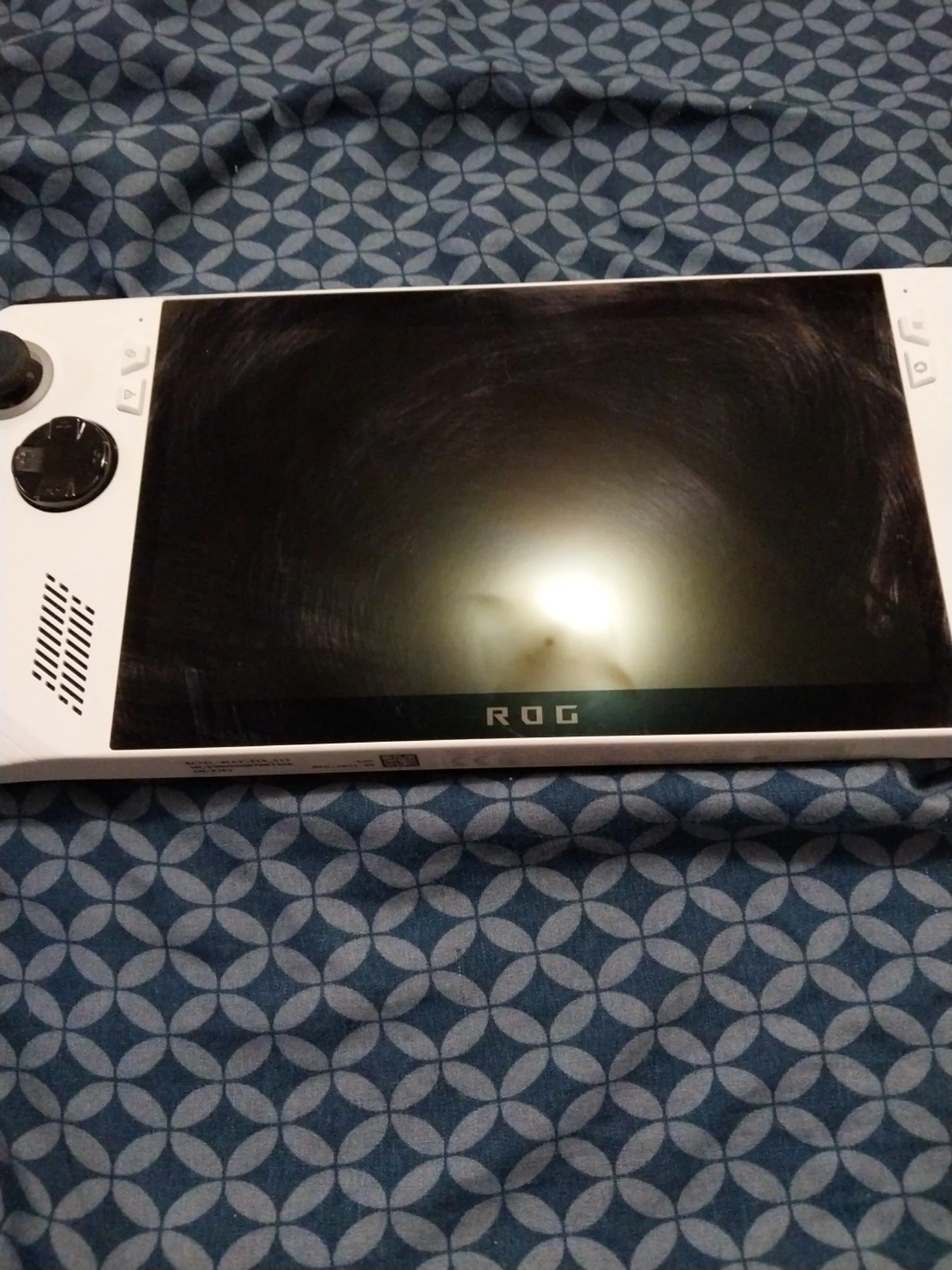 ASUS rog ally z1 extreme 2X31