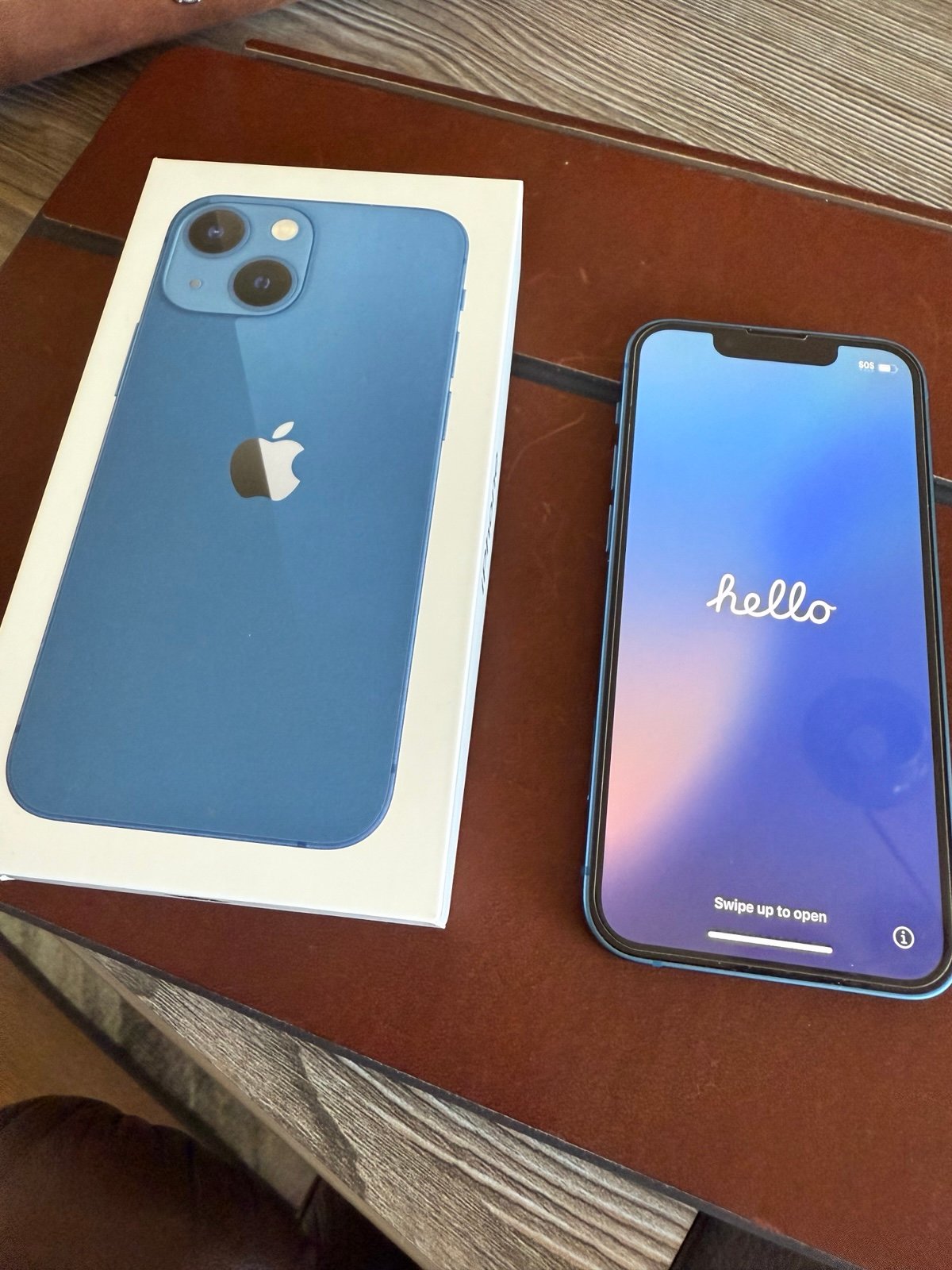 Apple iPhone 13 Mini 128 GB in Blue MINT unlocked w Apple case 1M56