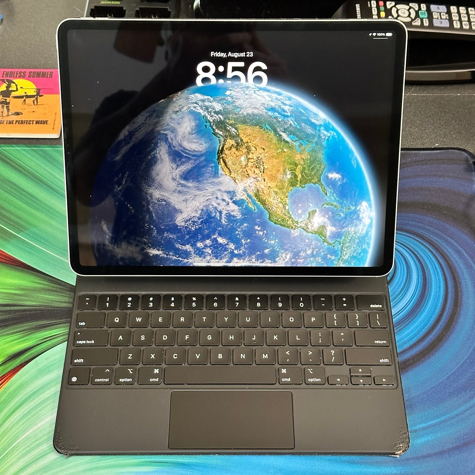 Apple iPad Pro 12.9” 4th Gen 256gb WiFi + Cellular Unlocked w/ Magic Keyboard 1H36