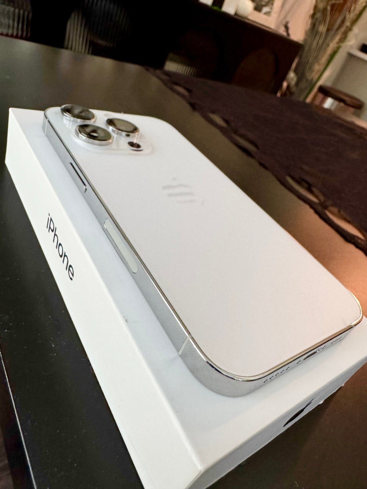 TMobile iPhone 14 Pro 128 GB silver/white LIKE NEW GREAT SHAPE 3K92