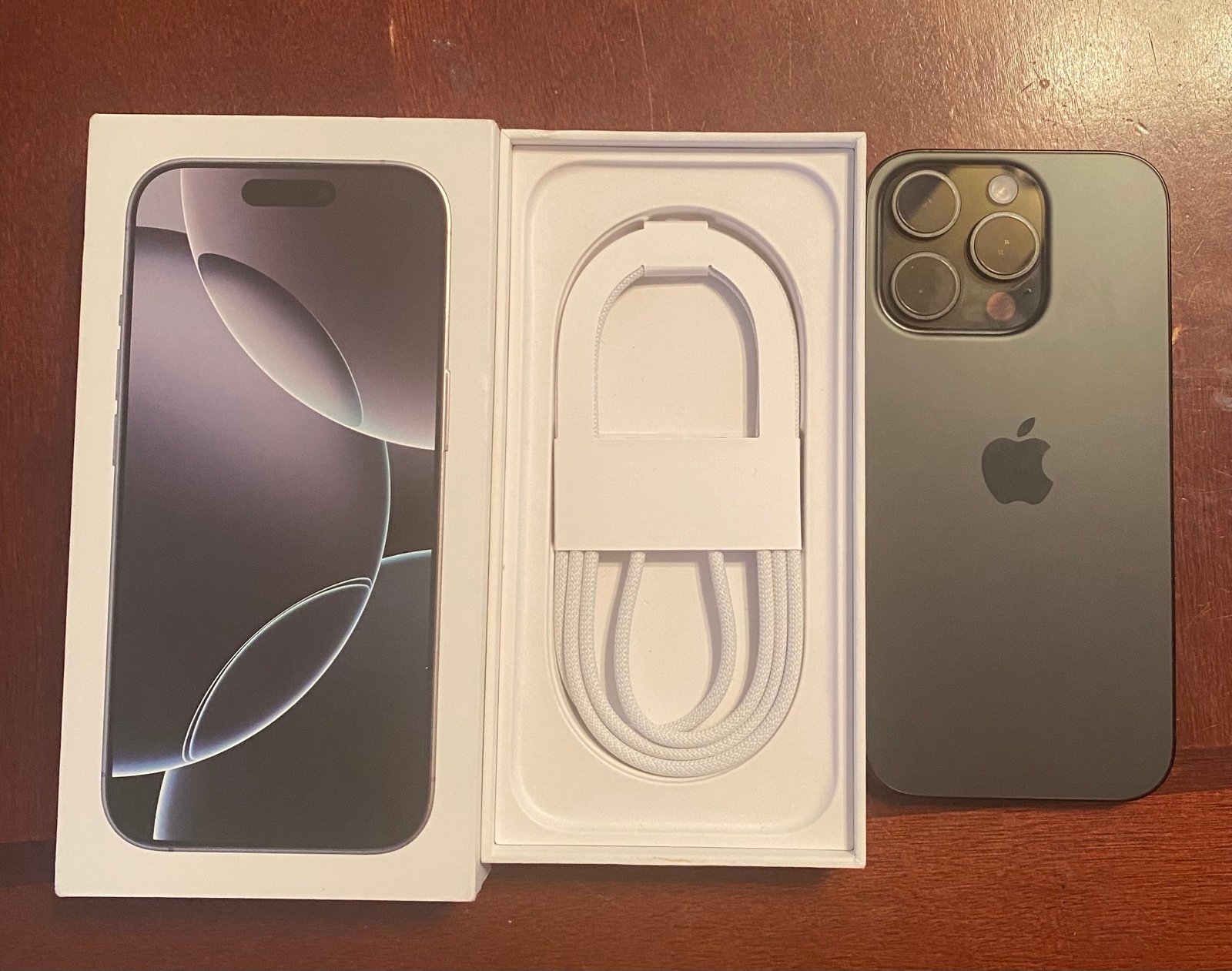 iPhone 16 pro black 256GB unlocked 3B19