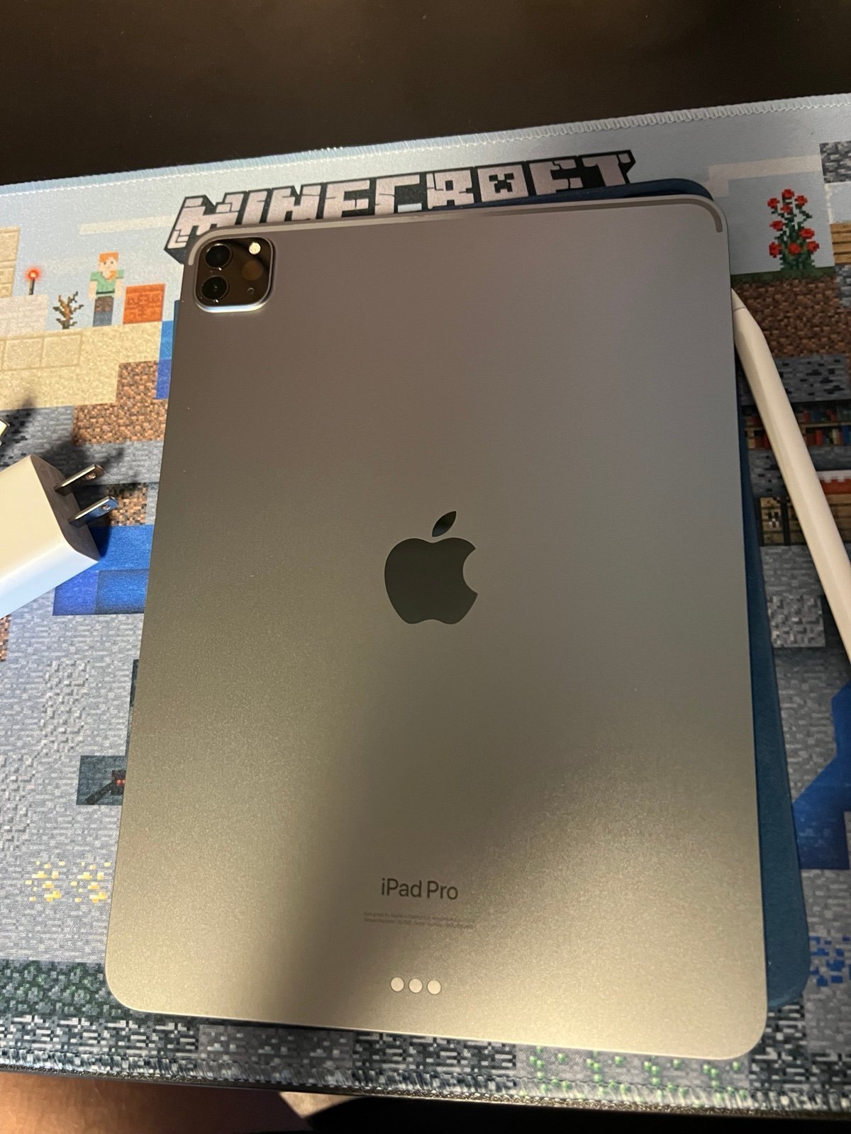 iPad Pro 11 inch 4th Generation 2T18