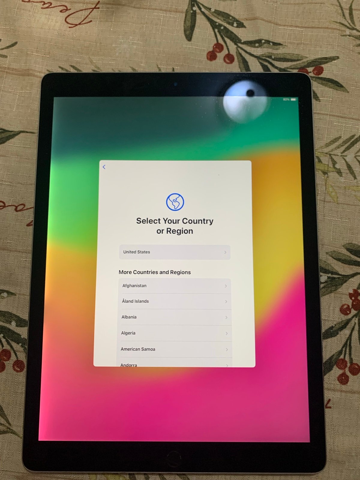 Apple iPad Pro 12.9” 2nd generation 64GB unlocked like new! 3M69