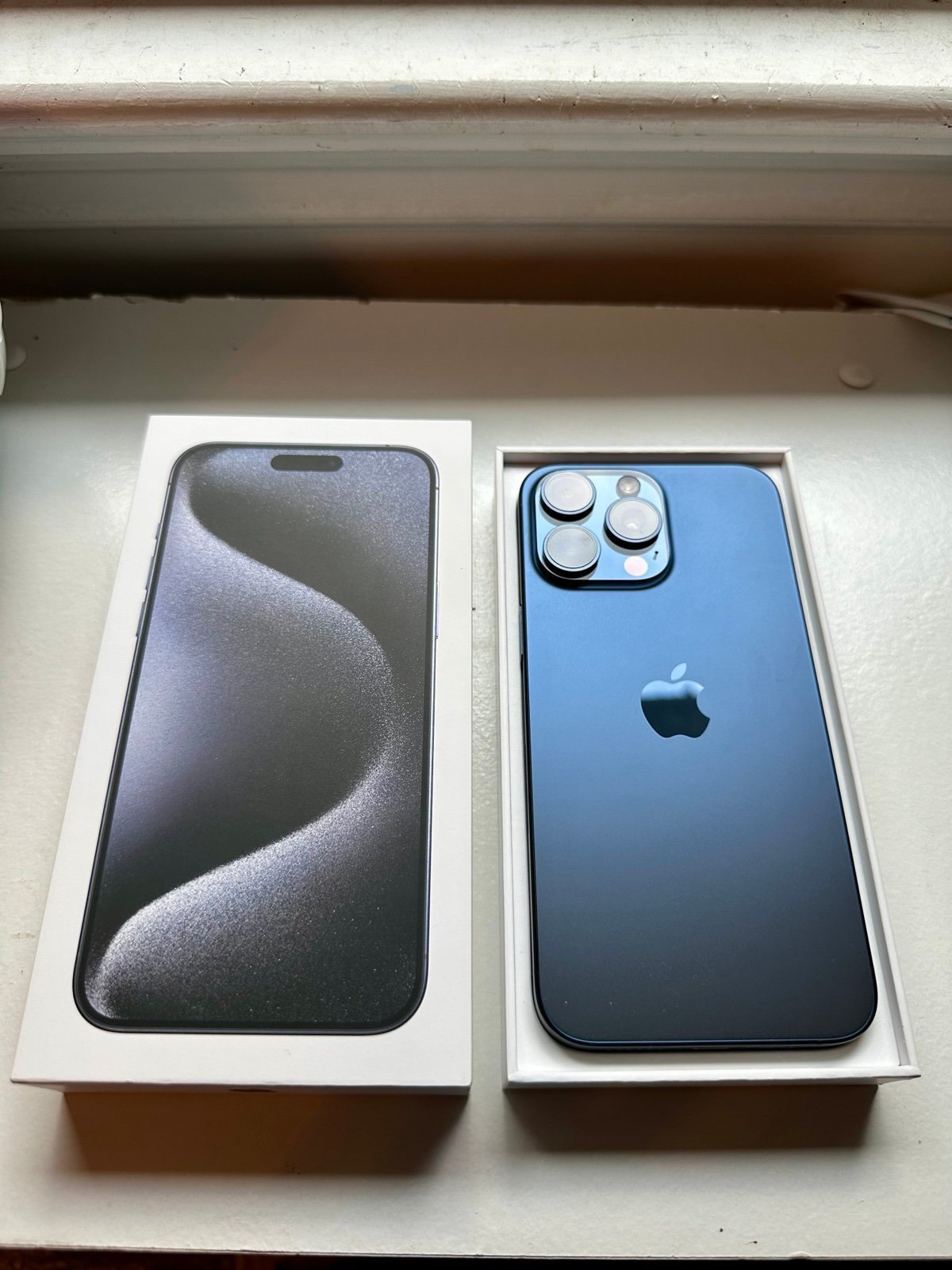 Apple iPhone 15 Pro Max / 256GB / Titanium Blue / AppleCare+ 1W75