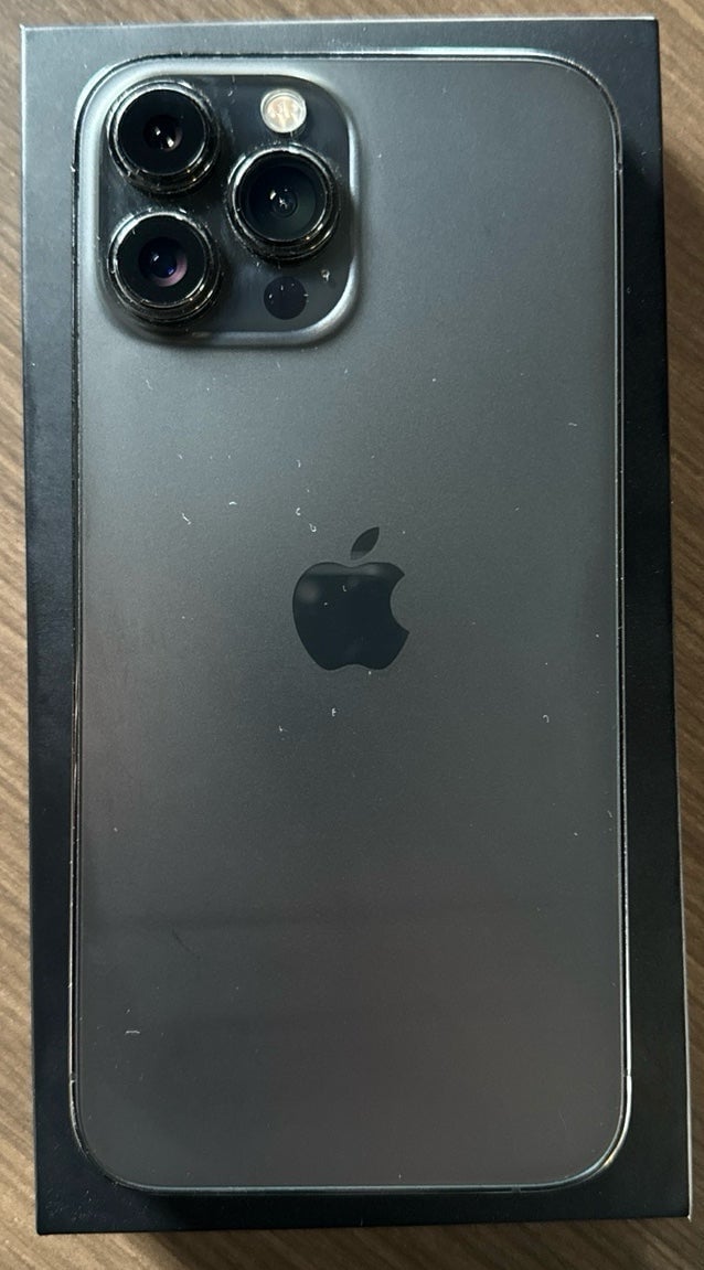 Apple iPhone 13 Pro Max 128 GB AT&T 8H37