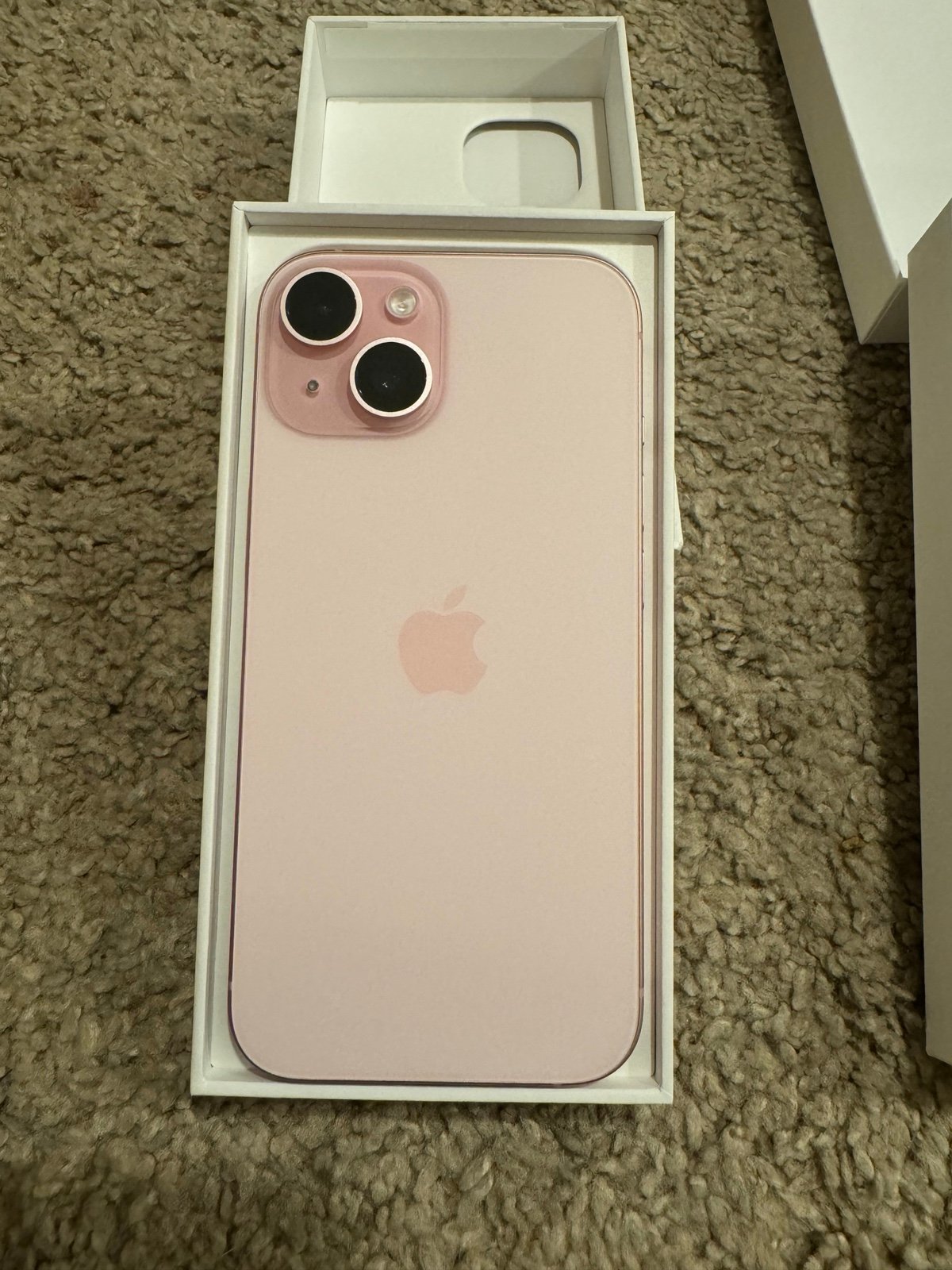 Pink iPhone 15 128g unlocked 6R75