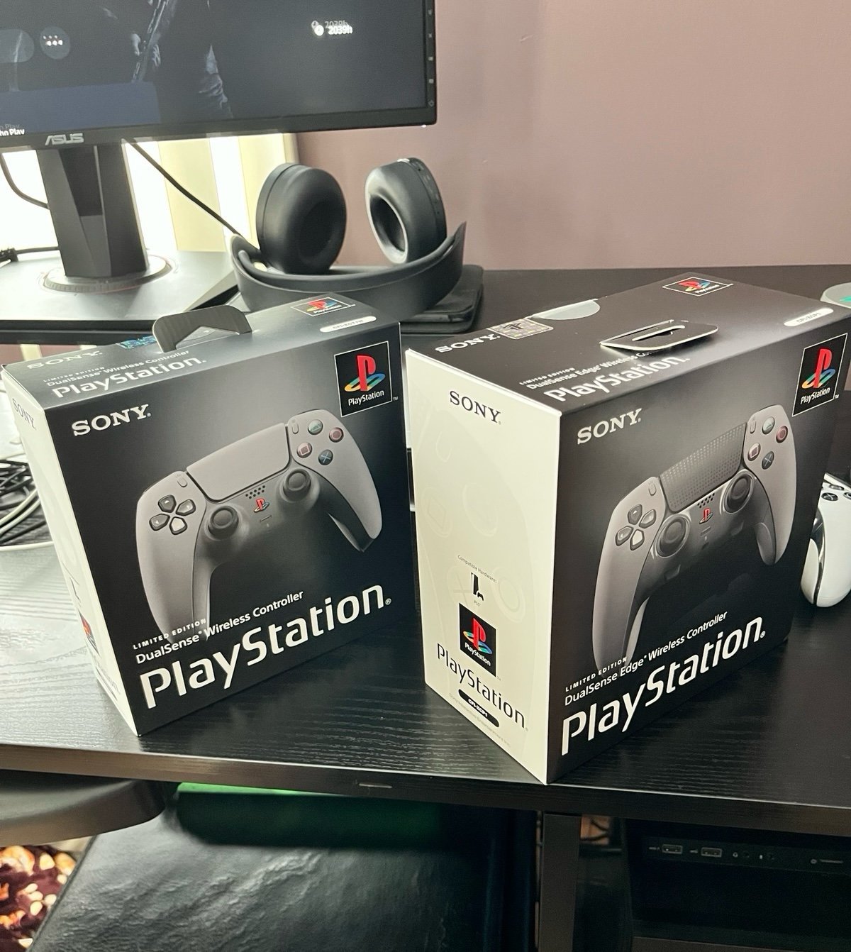 30th Anniversary PlayStation Controllers Bundle 3Q31