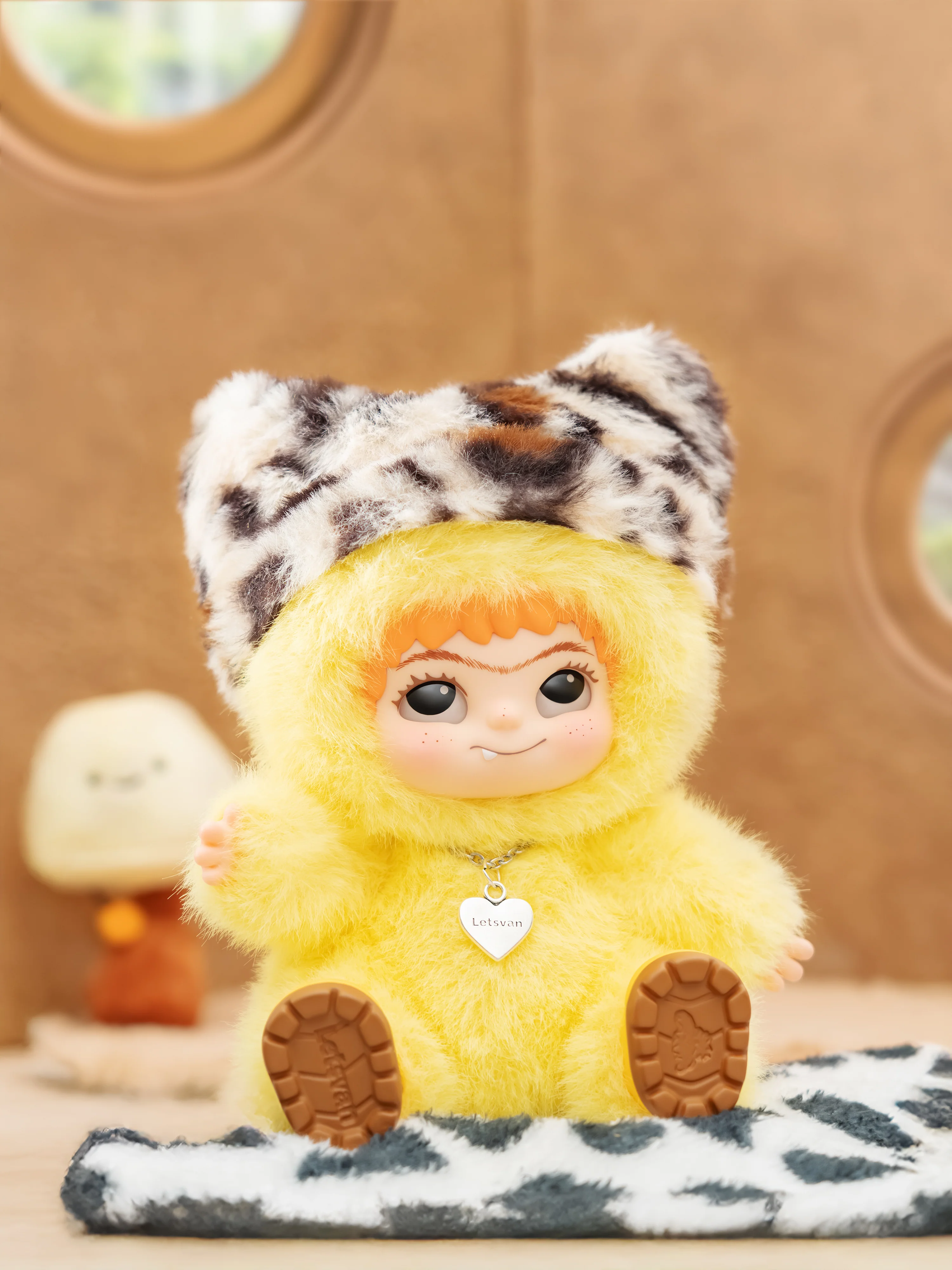 WAKUKU Fuzzy Trendy Fun Party Series