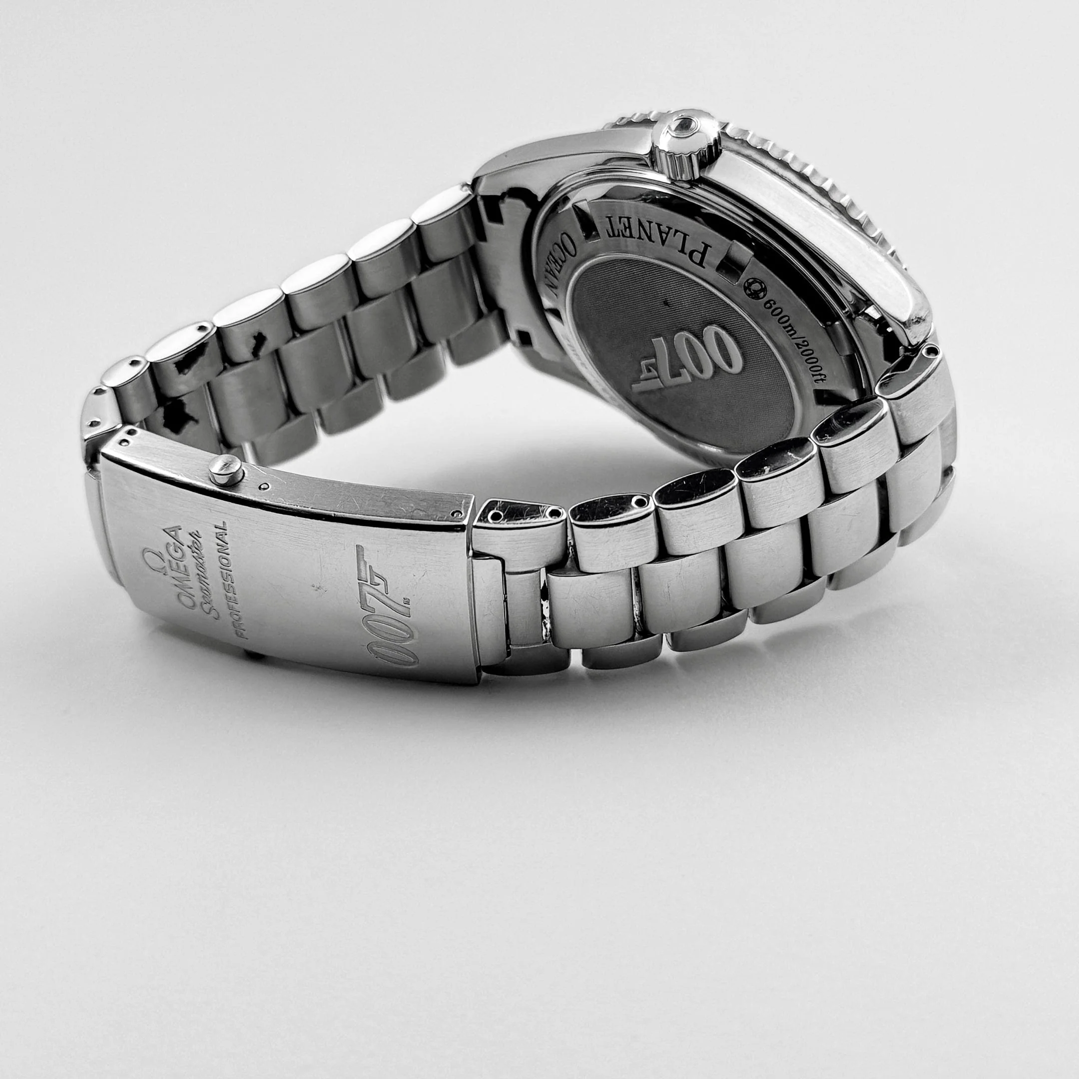 Omega Seamaster Planet Ocean 222.30.46.20.01.001  600m “Quantum of Solace” Black Dial Limited Edition (2008)