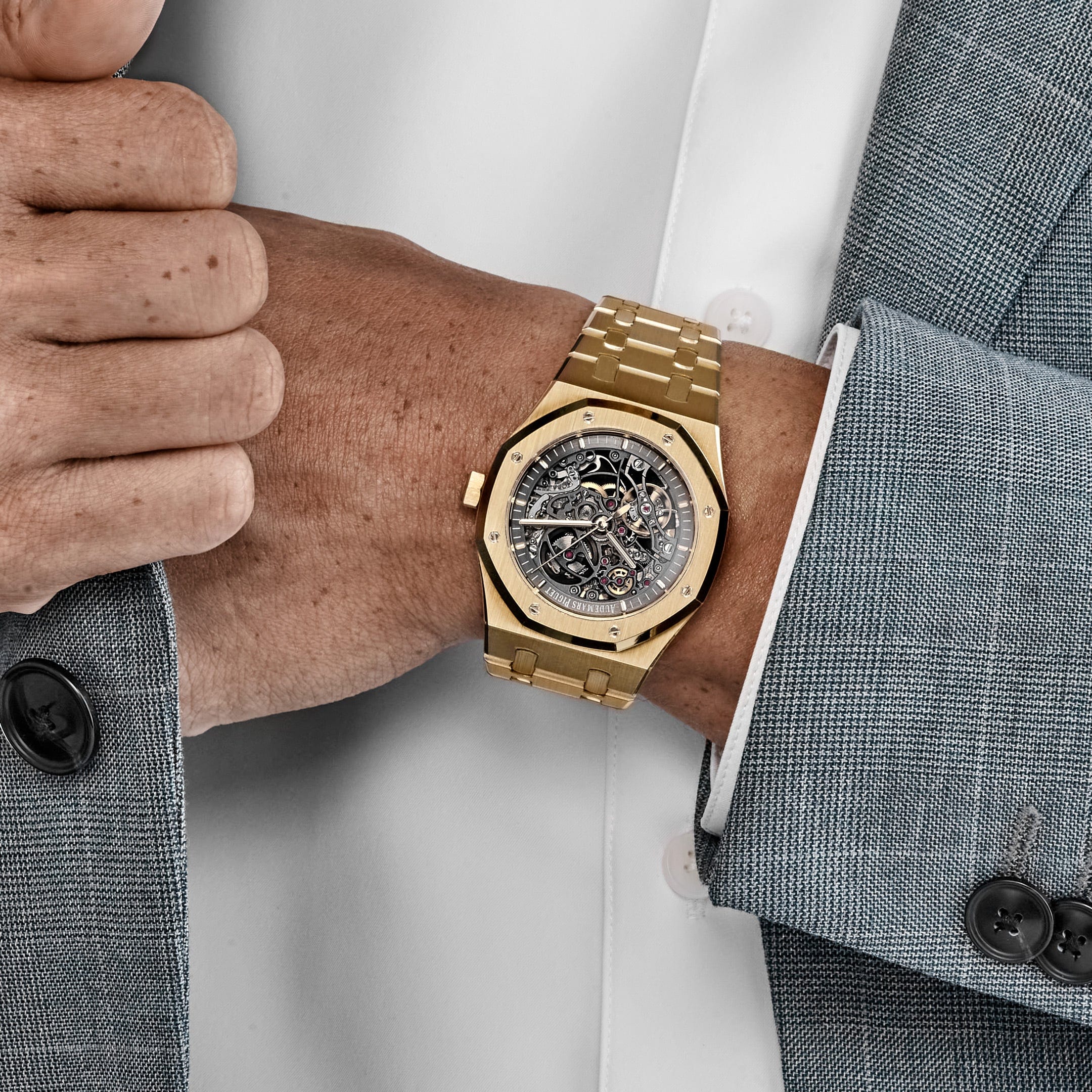 Audemars Piguet Royal Oak 15407BA.OO.1220BA.01 Double Balance Wheel Yellow Gold Openworked Dial