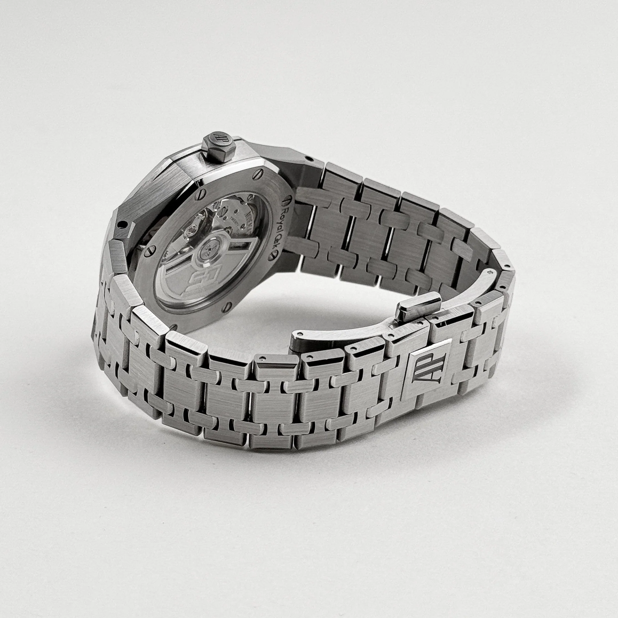 Audemars Piguet Royal Oak 77450ST.OO.1361.ST.01 ‘50th Anniversary’ Stainless Steel Silver-Toned Dial (2022)