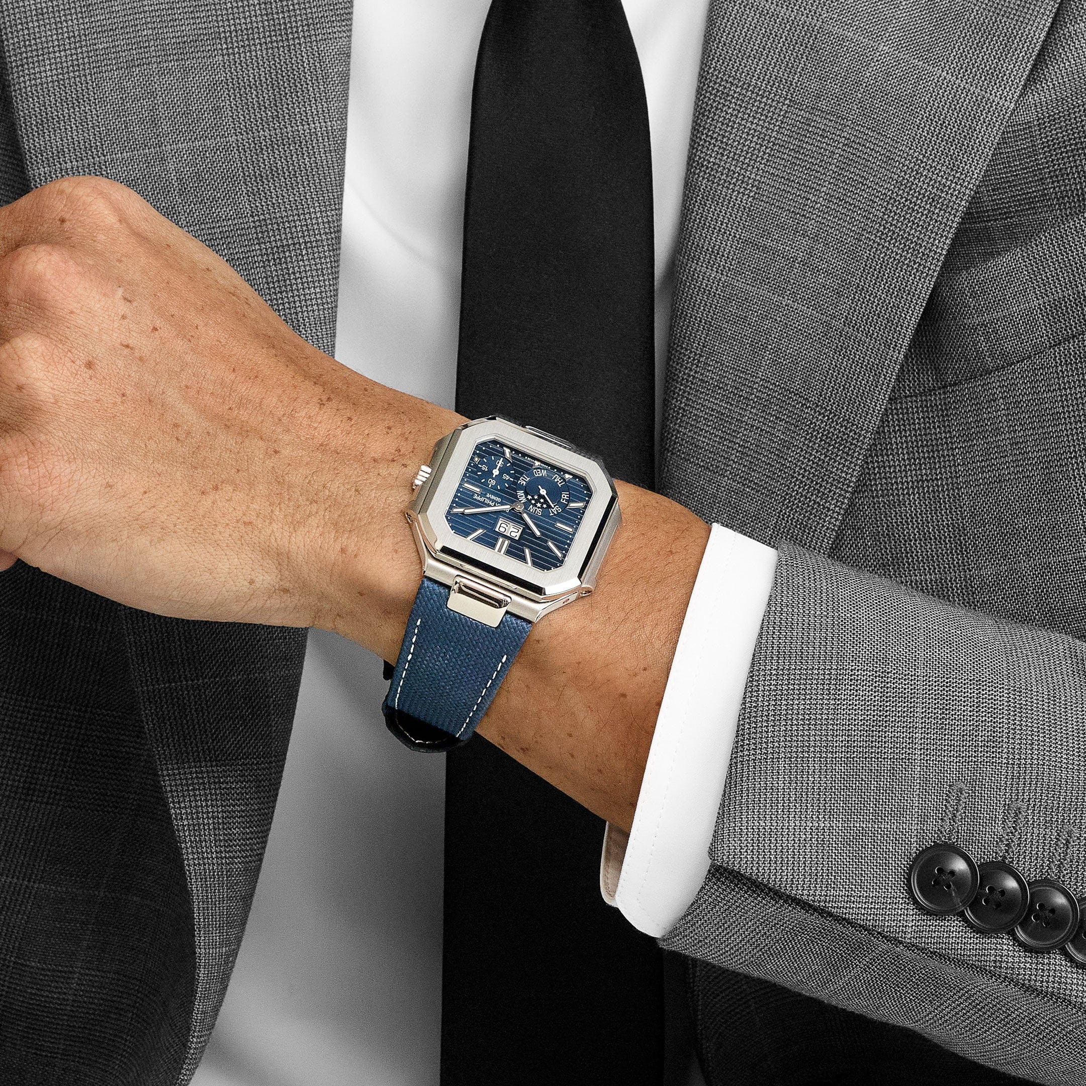 Patek Philippe Cubitus 5822P-001 Platinum Blue Dial Moon Phase (2024)