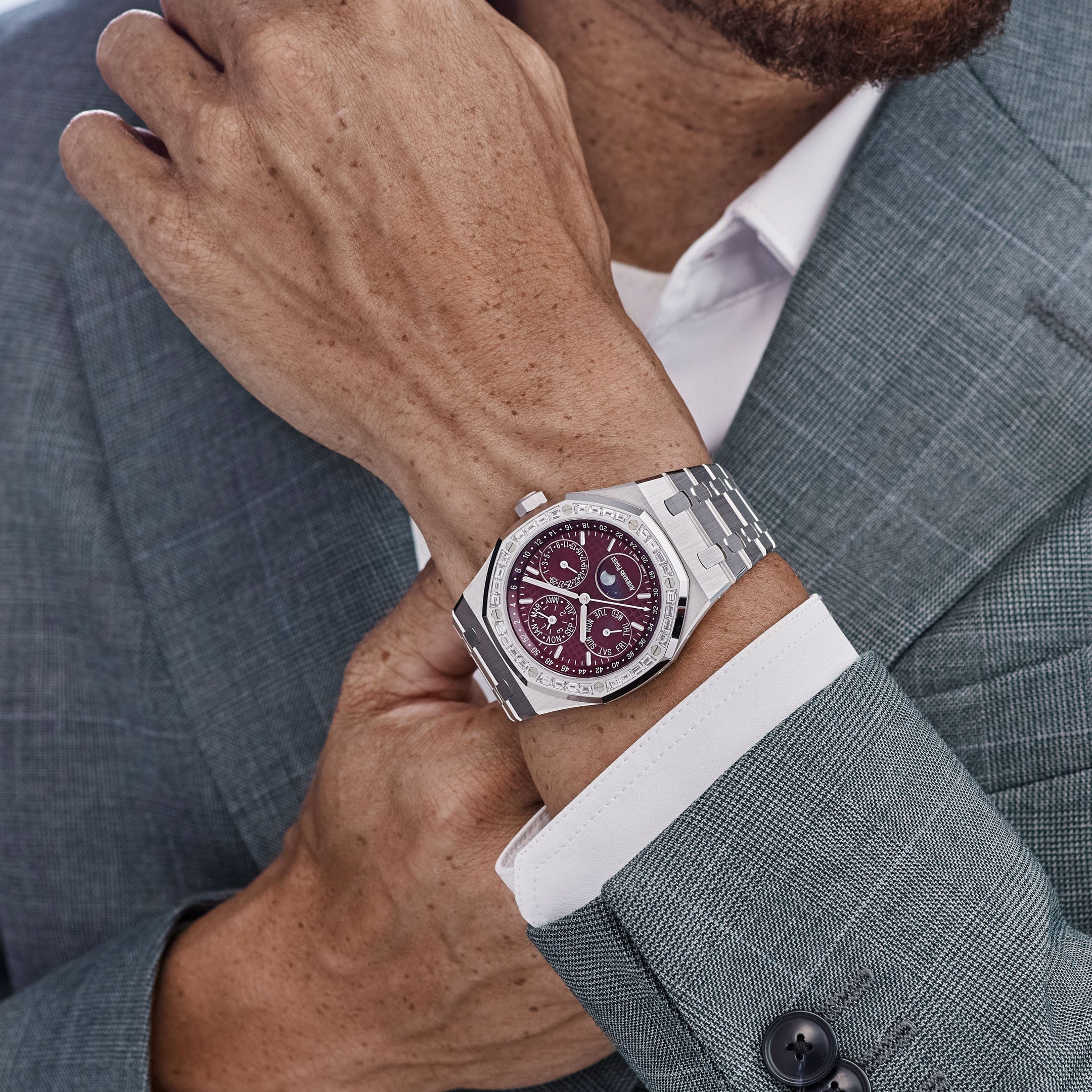 Audemars Piguet Royal Oak Perpetual Calendar 26598BC.ZZ.1220BC.01 'Qatar Edition' White Gold Burgundy Dial Diamond Bezel (2024)